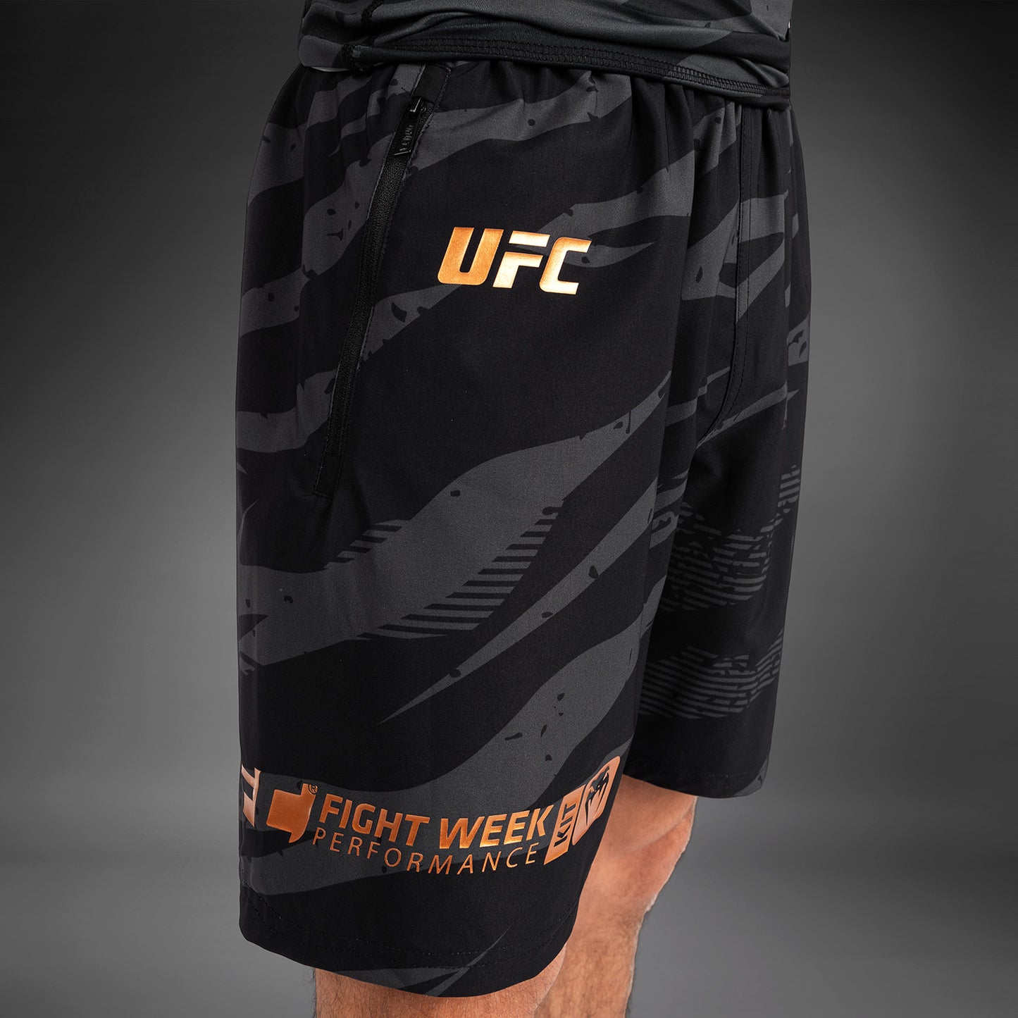 UFC Adrenaline by Venum Fight Week Performance 남성용 쇼츠 – 어반 카모