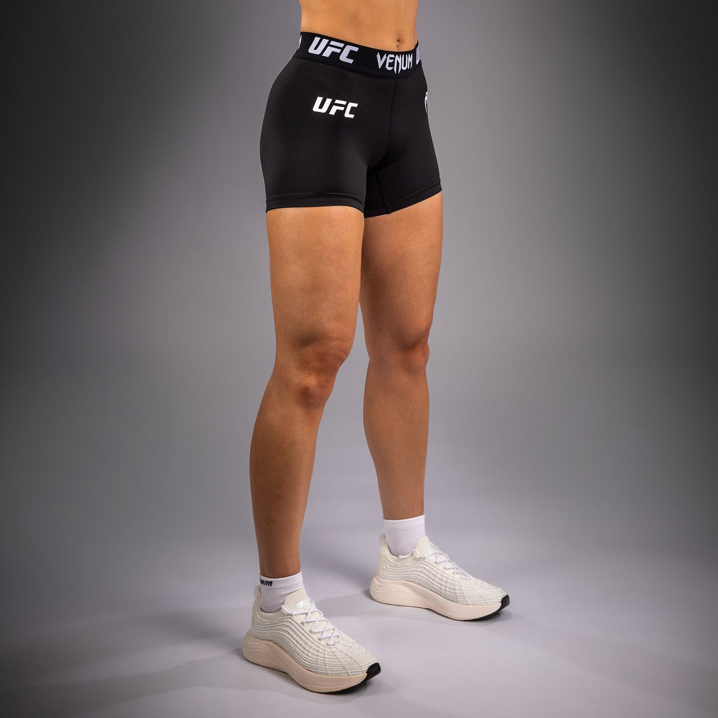 Venum UFC Unity by Venum Authentic Fight Week 여성 기능성 컴프레션 쇼츠 - 블랙