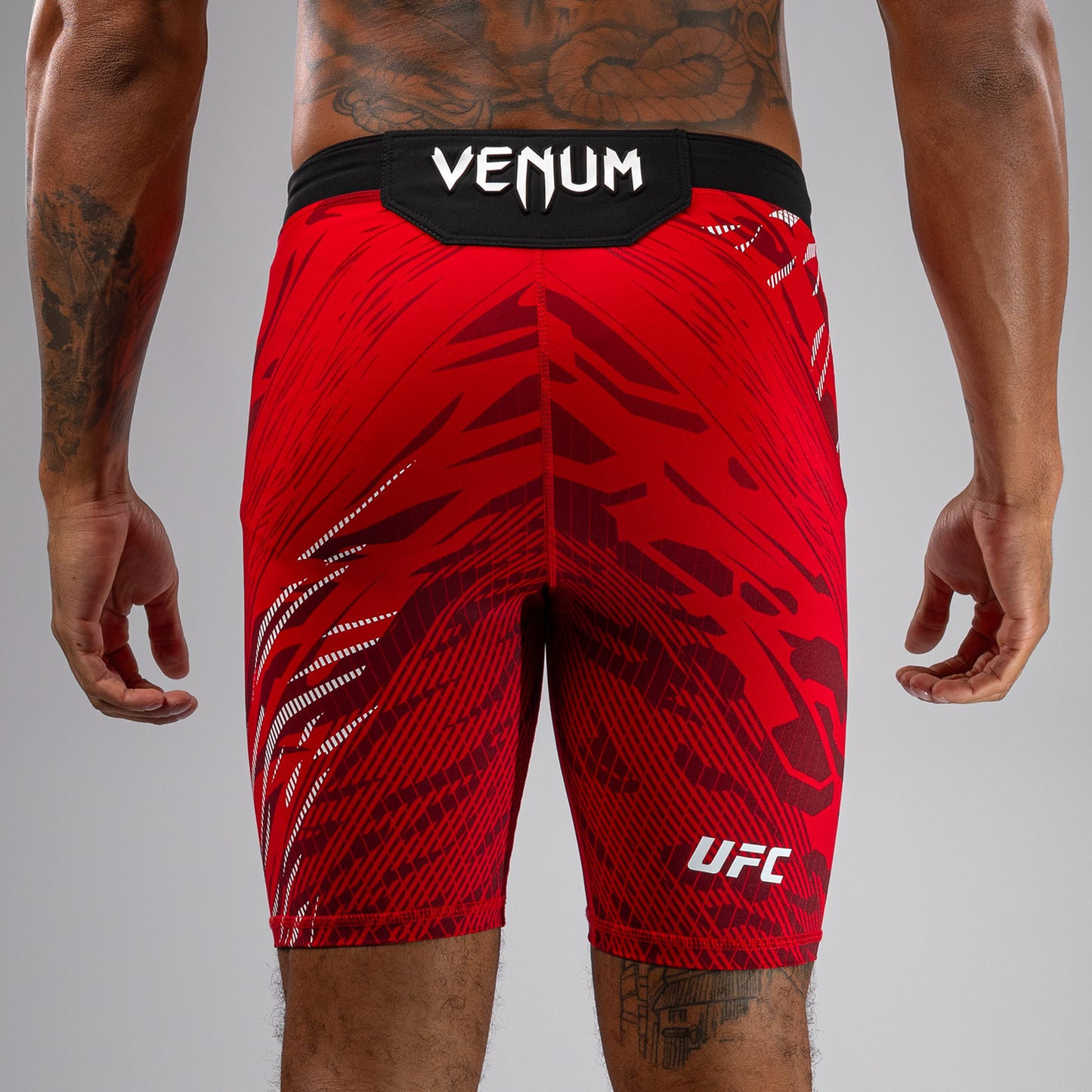 UFC Fusion by Venum Authentic Fight Night 남성용 발리 투도 쇼츠 – 레드