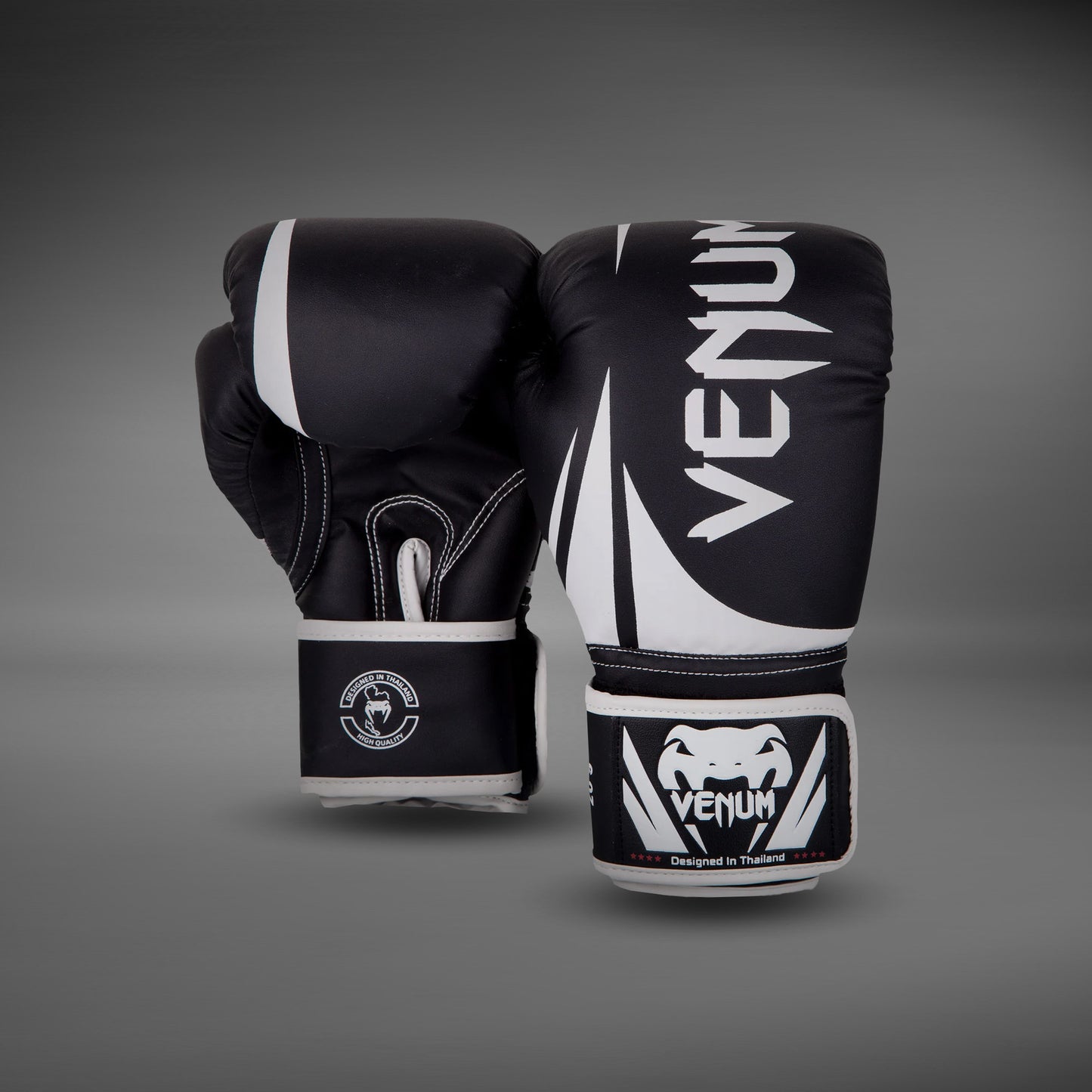 Venum Challenger 2.0 키즈용 복싱 글러브 – 블랙/화이트