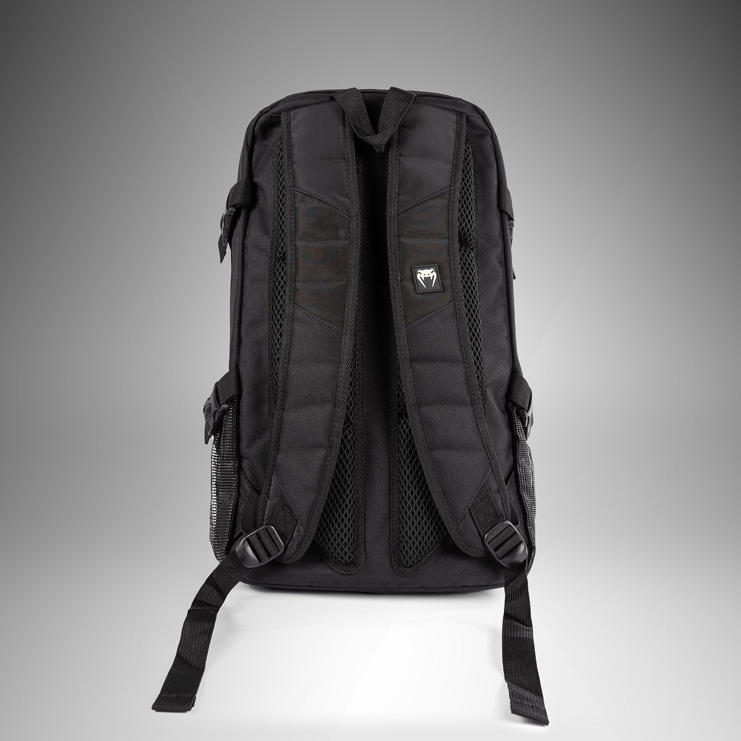 Venum Shockwave 백팩 (20-25L) – 블랙