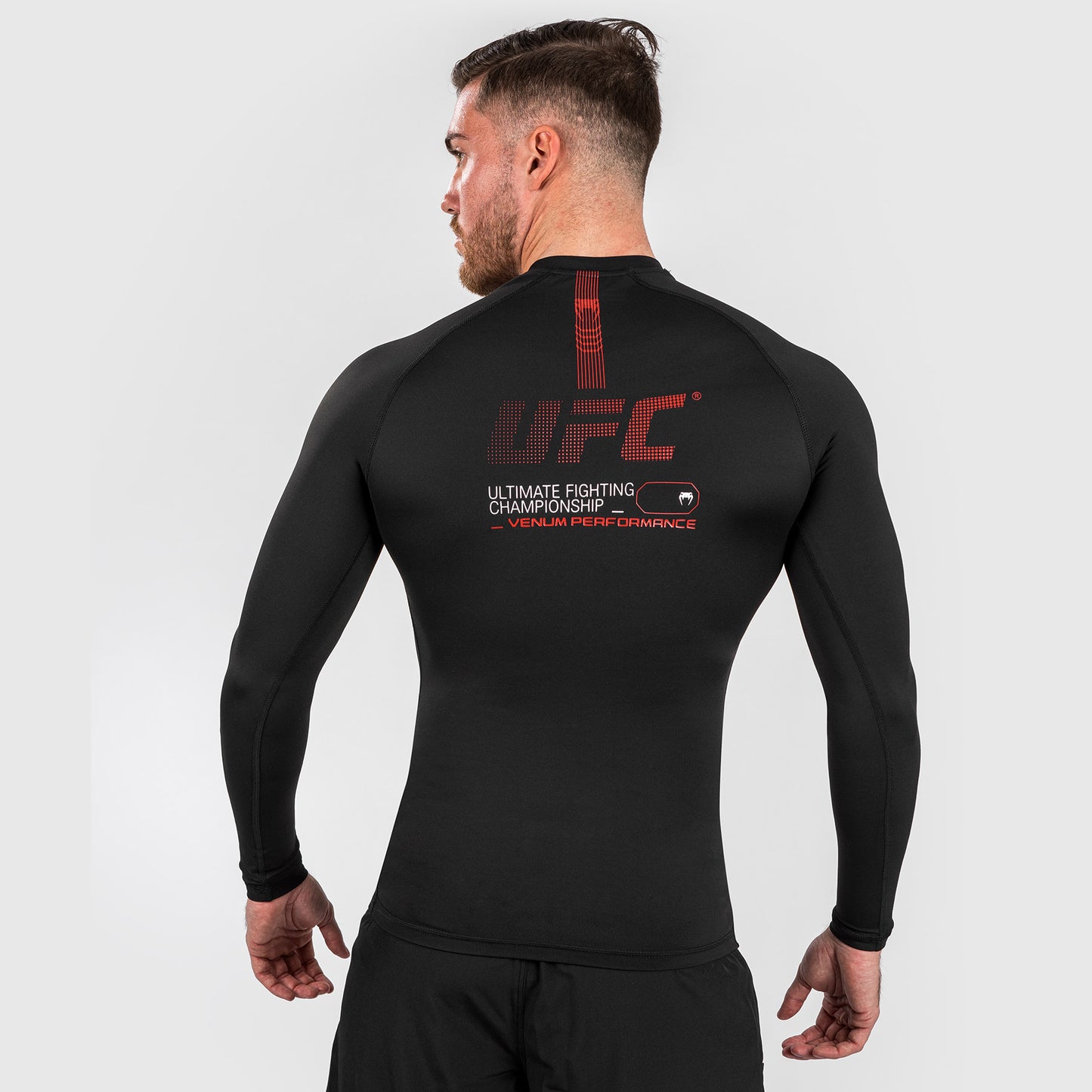 UFC Adrenaline by Venum Fight Week 남성용 퍼포먼스 긴팔 래쉬가드 – 블랙