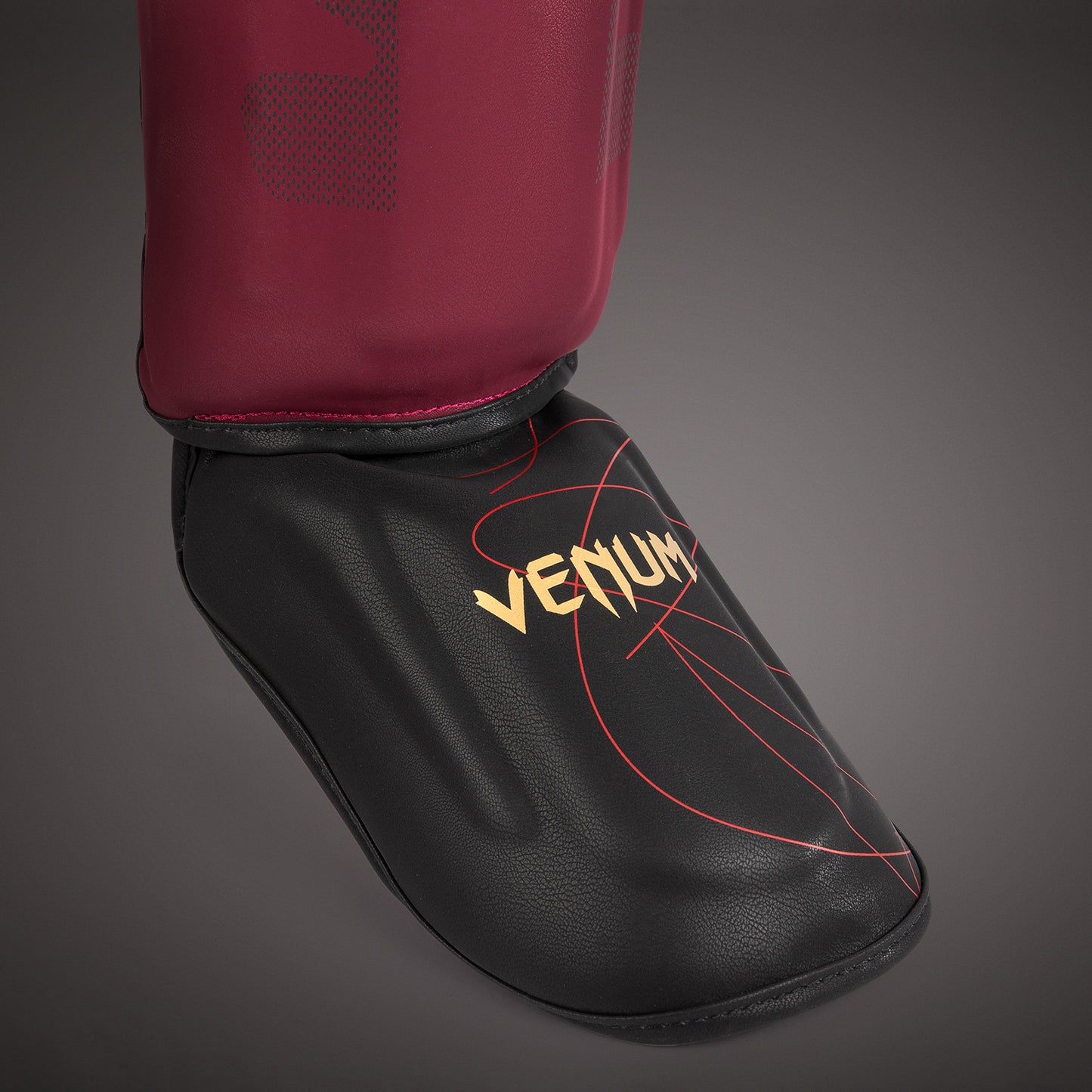 Venum Tactical XT 정강이 보호대 – 블랙/버건디/골드