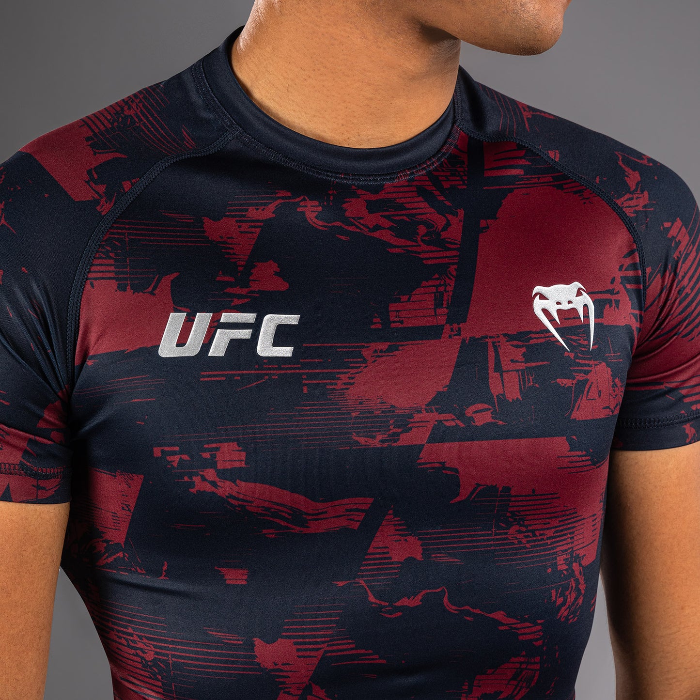 남성용 UFC Zenith by Venum 네이비 블루 오센틱 파이트 위크 퍼포먼스 반팔 래쉬가드