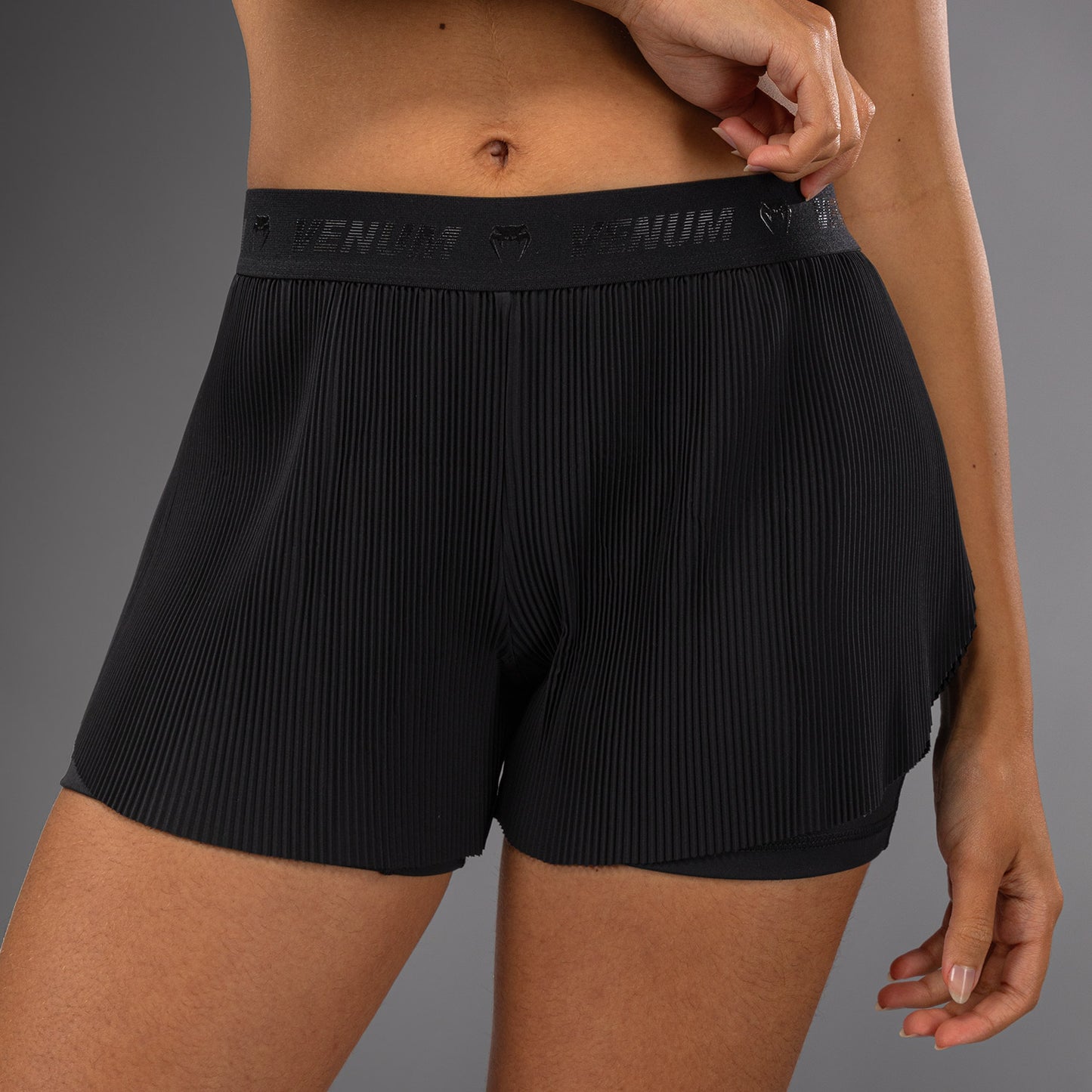 Venum Flowfit 여성용 트레이닝 쇼츠 – 블랙
