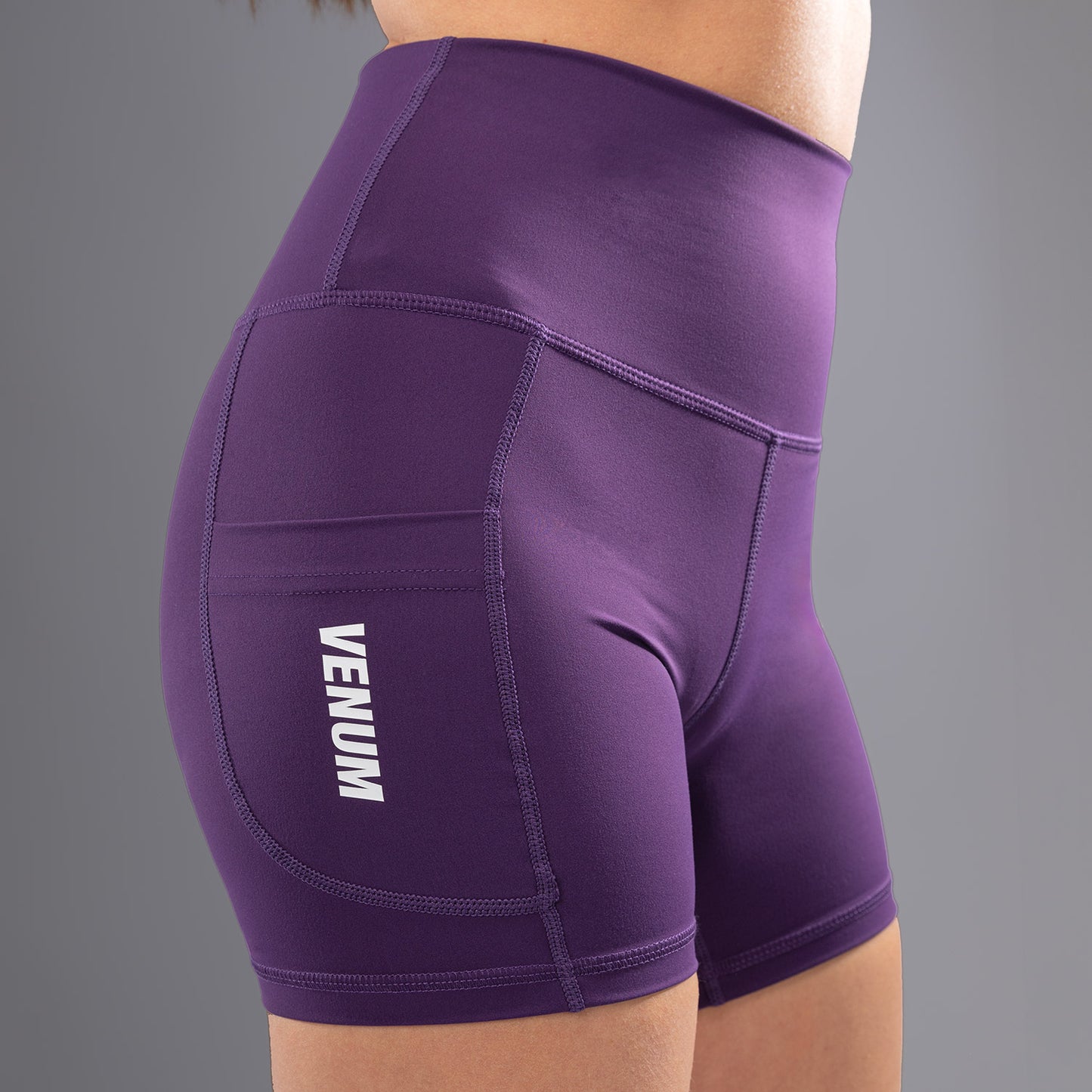 Venum Essential 여성용 바이크 쇼츠 – 다크 퍼플