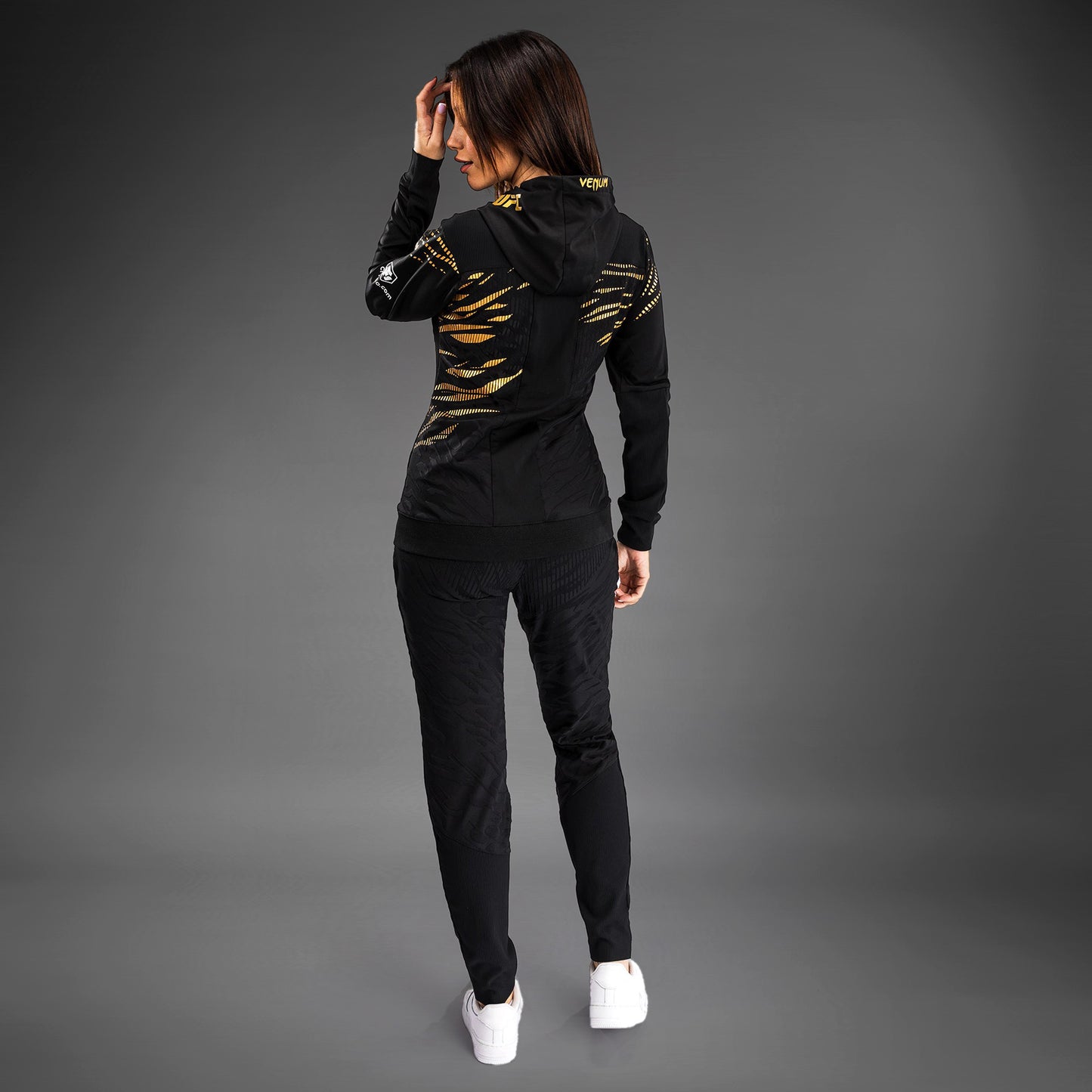 UFC Fusion by Venum Authentic Fight Night 여성용 워크아웃 후디 – 챔피언