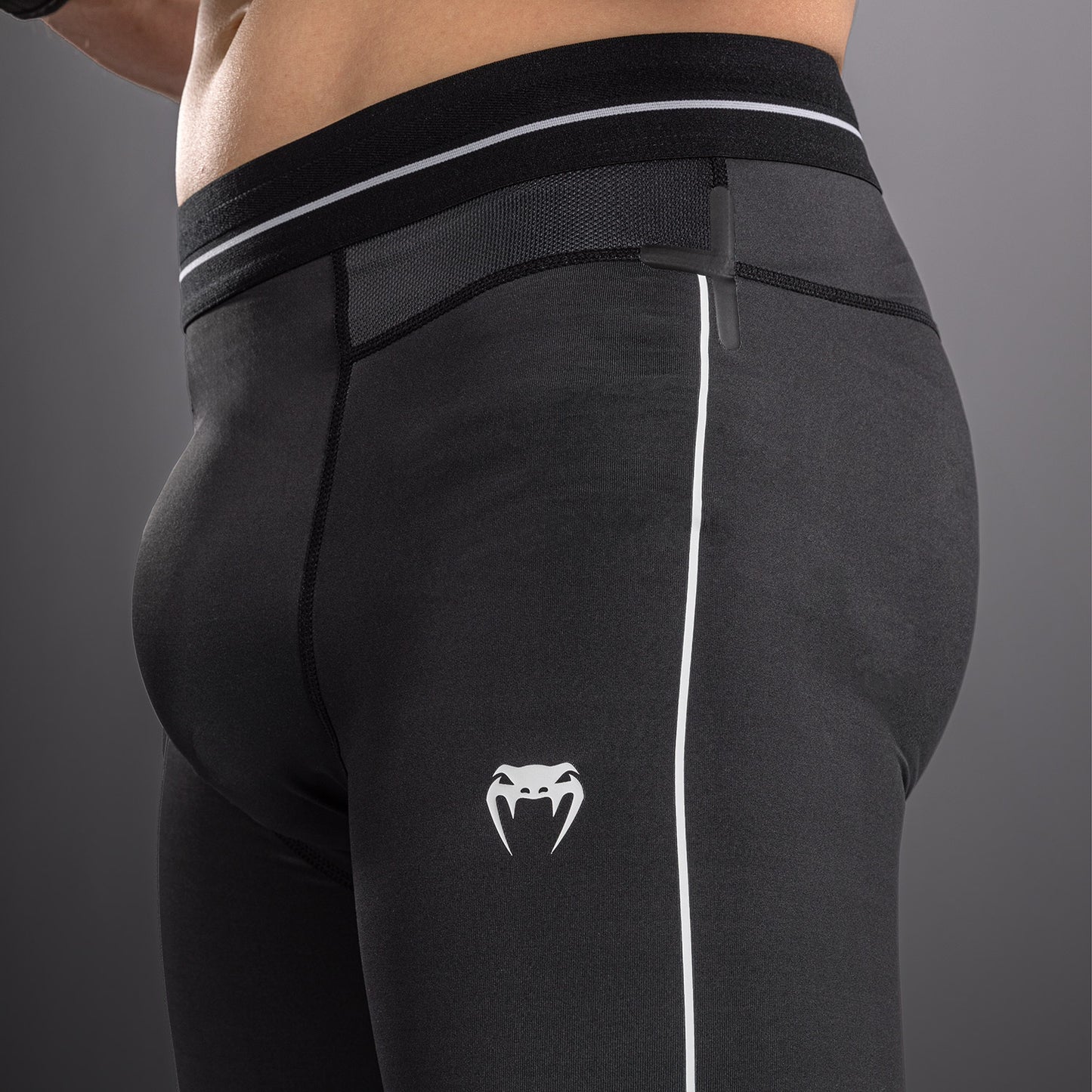 Venum Stealth 스패츠 블랙/화이트