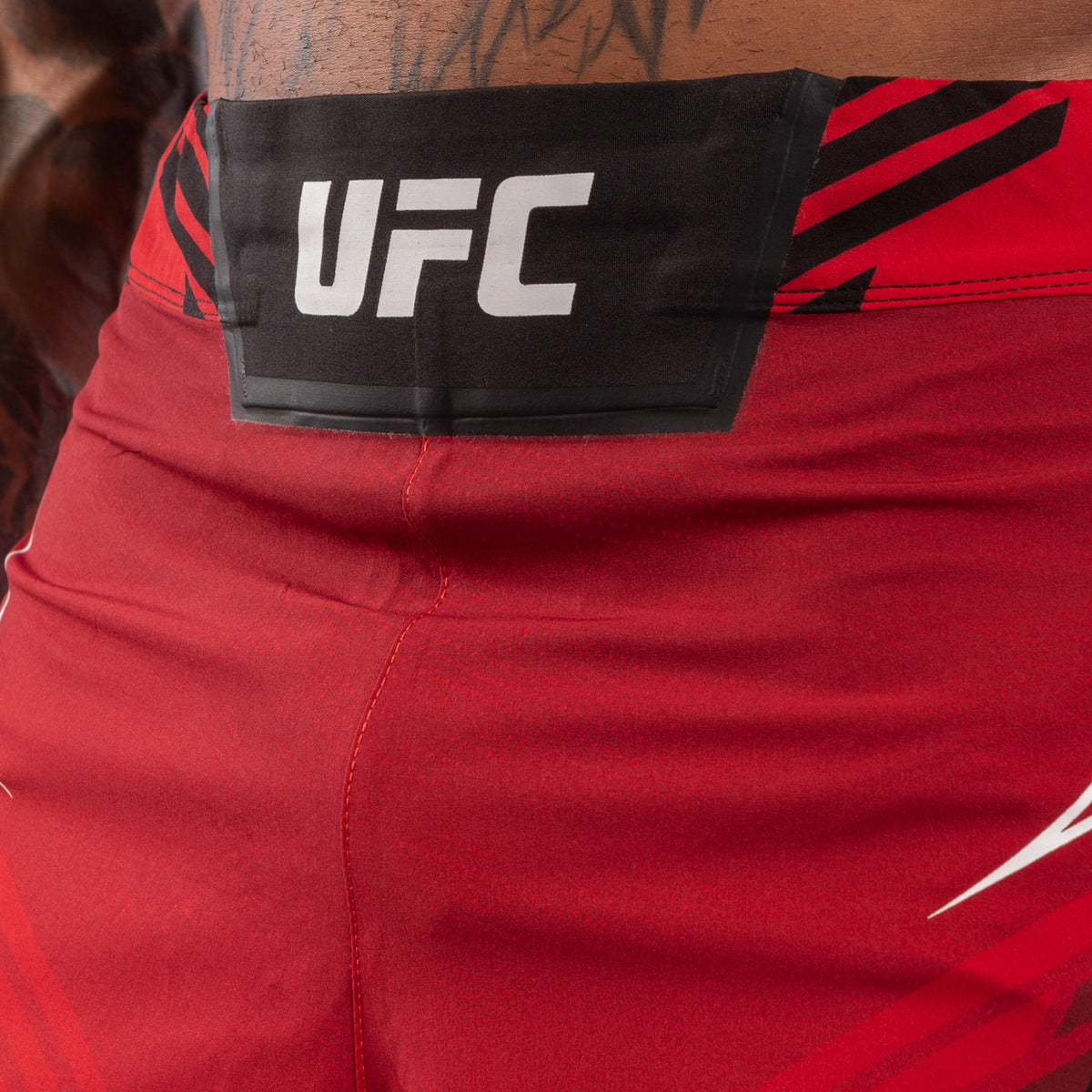 Venum UFC Authentic Fight Night 남성 쇼츠 – 레드