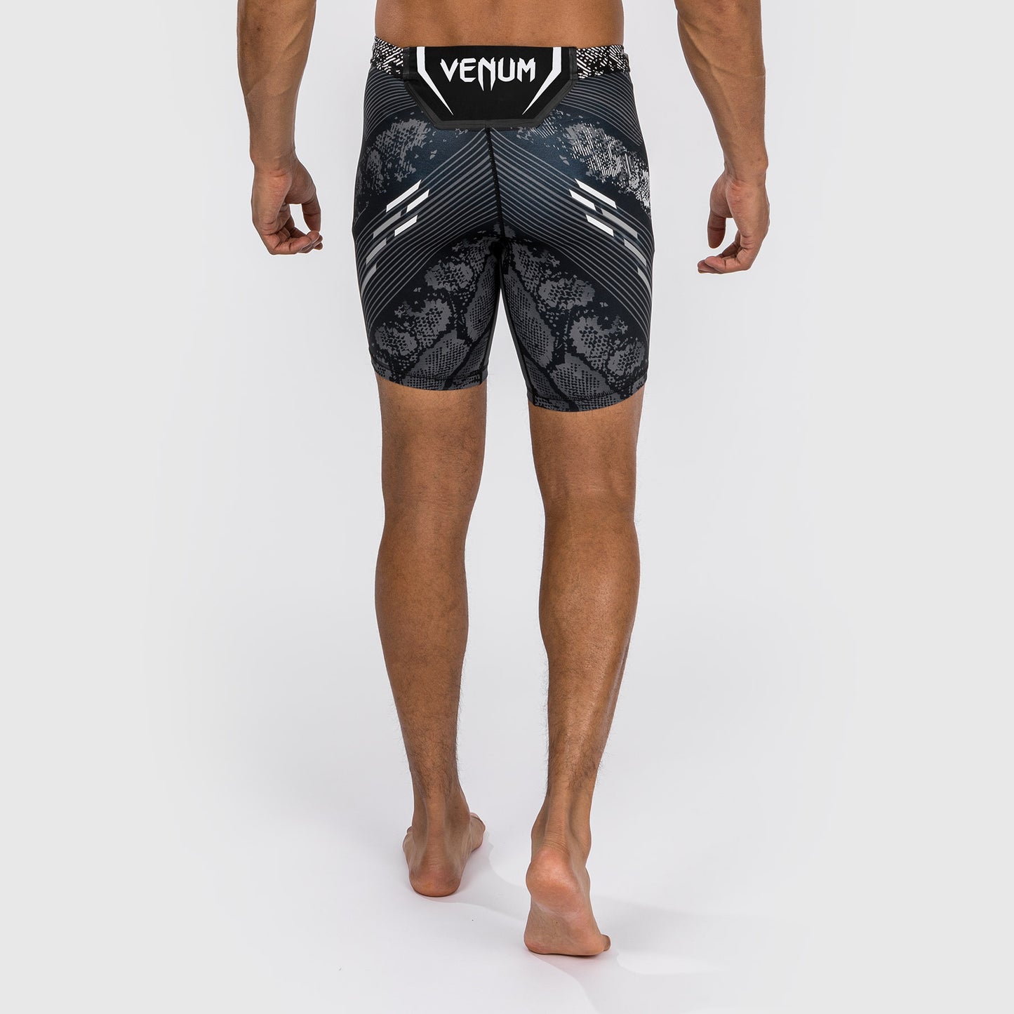 UFC Adrenaline by Venum 남성용 발리 투도 쇼츠 – 블랙