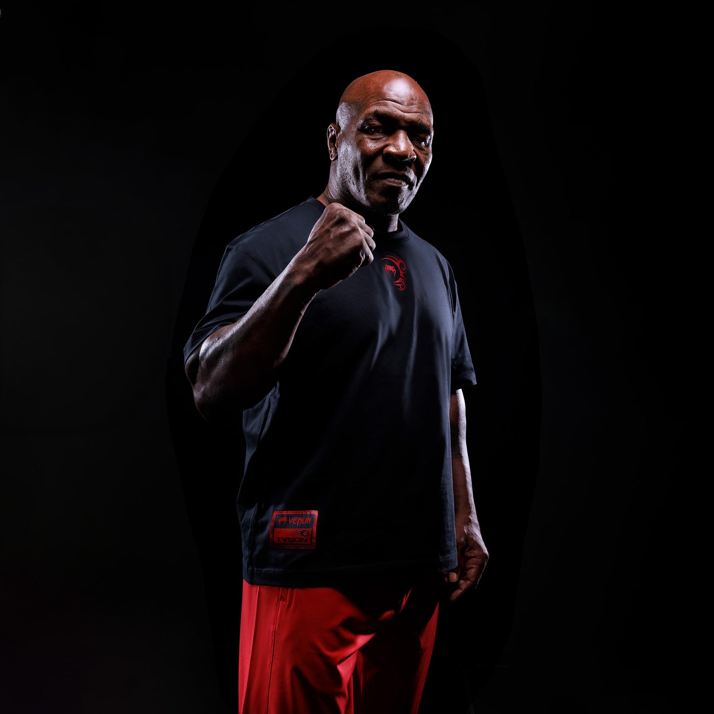 Venum x Mike Tyson: Tiger 티셔츠 – 딥 블랙