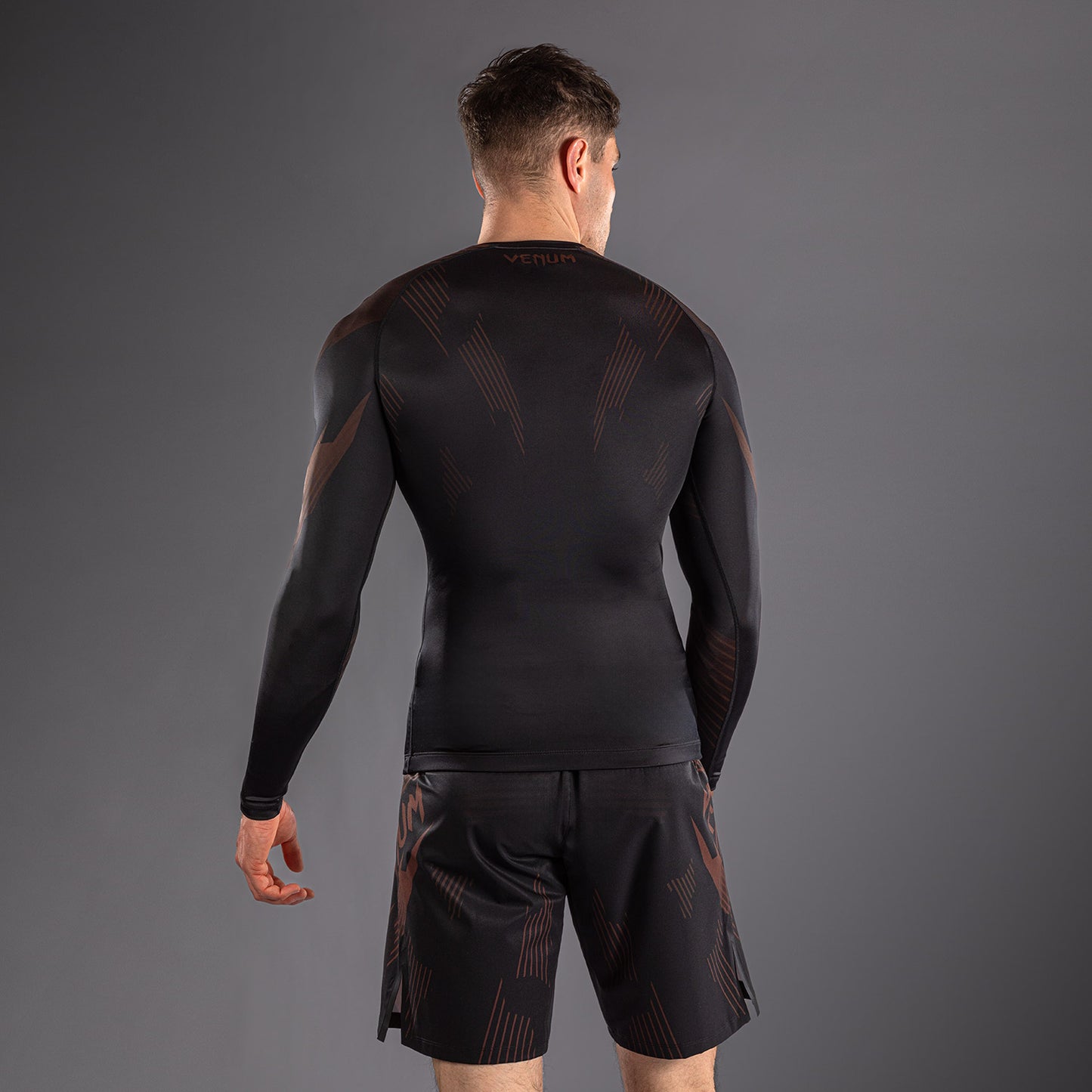 NO-GI 6.0 긴팔 래쉬가드 – 블랙/브라운