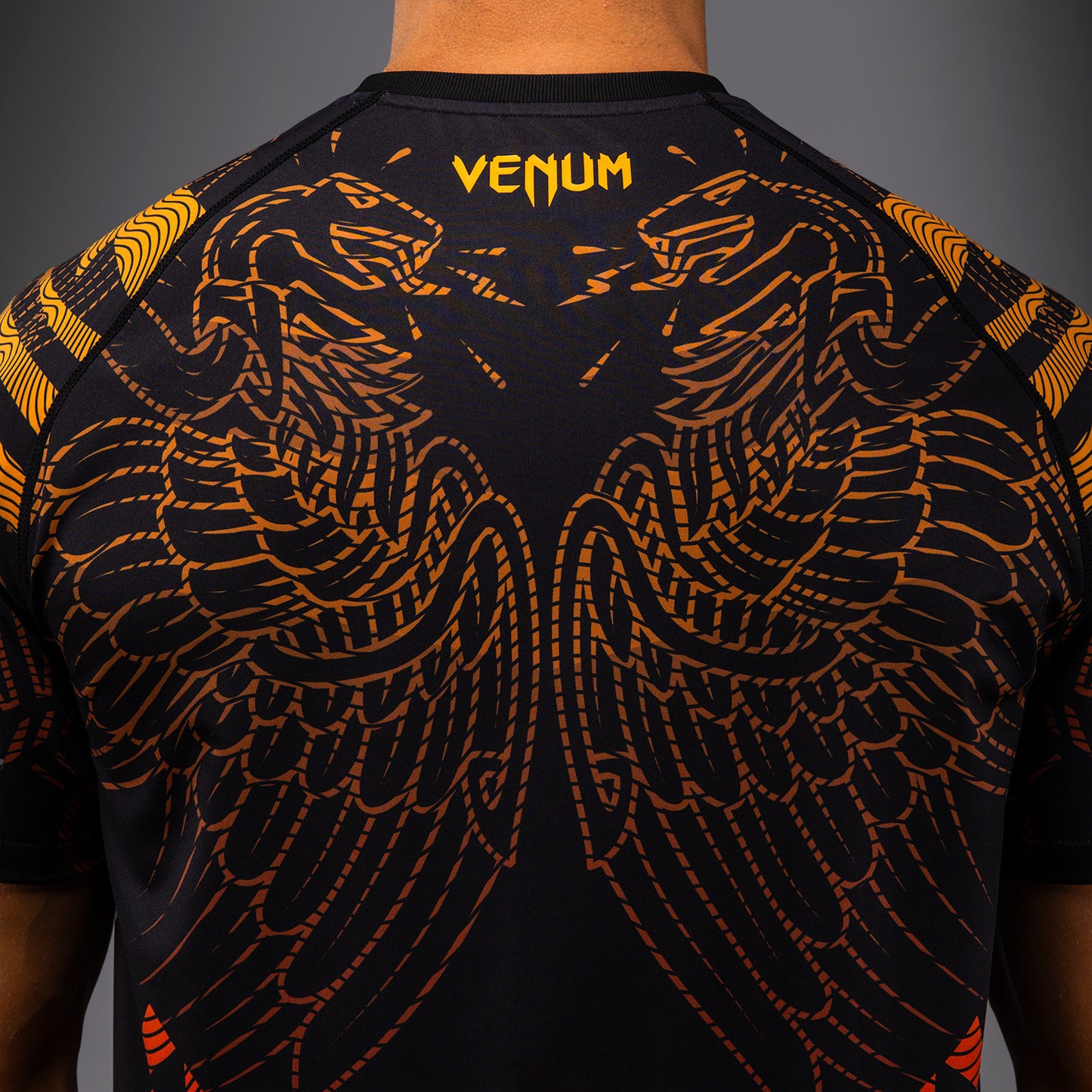 Venum Quetzal Fury 드라이 테크 티셔츠 – 블랙/퓨리 레드/탠저린