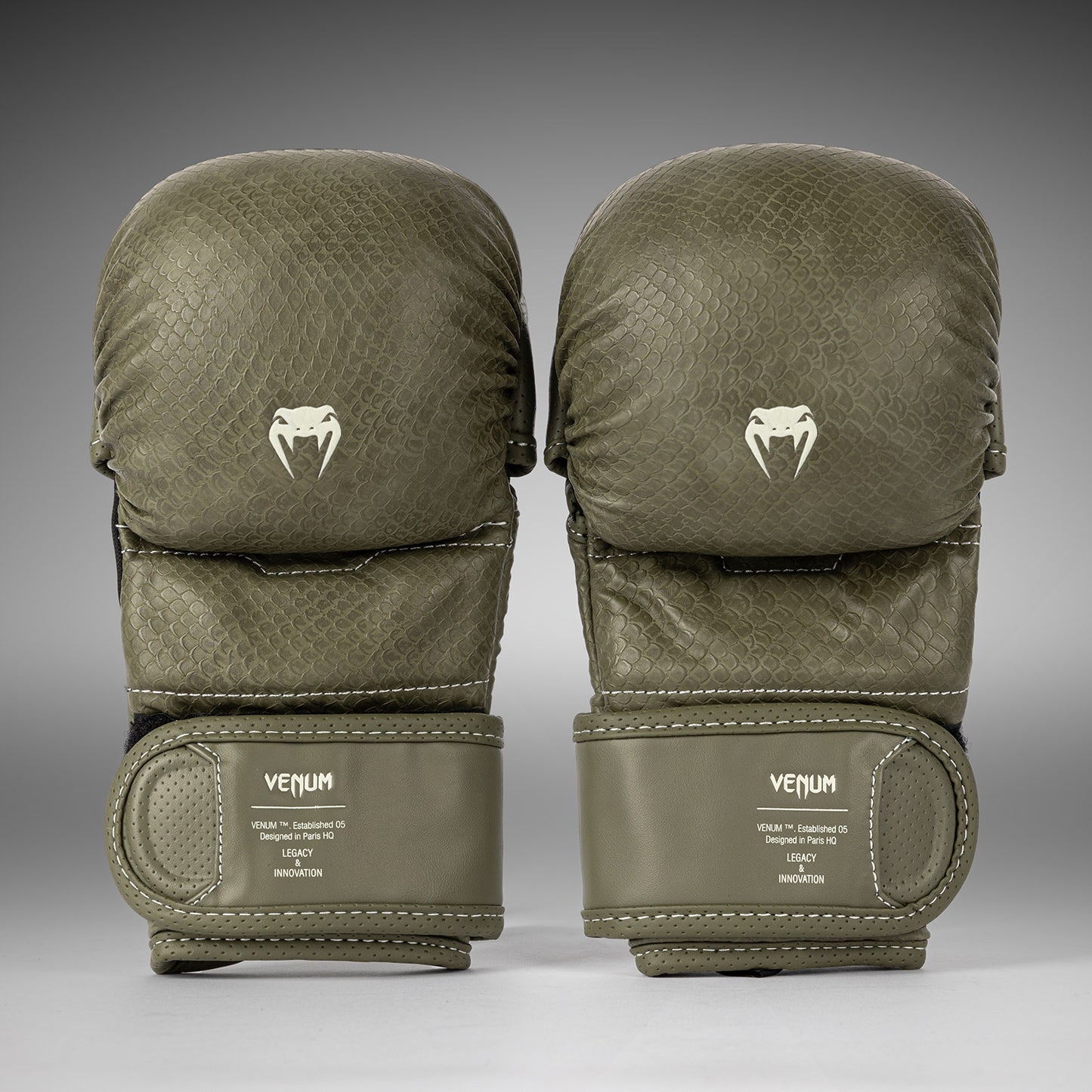 Venum Impact Evo Scales MMA 스파링 글러브 – 아미 그린