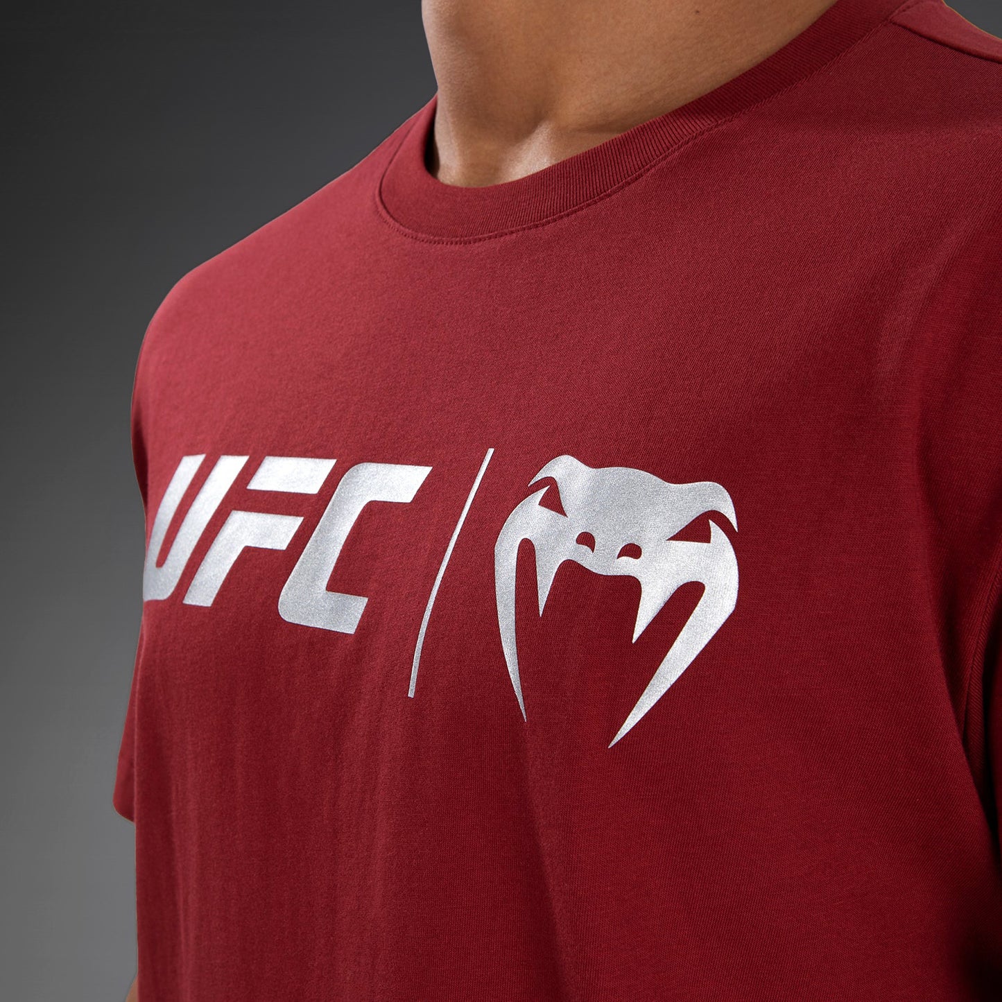 UFC Venum Classic 티셔츠 – 레드/화이트