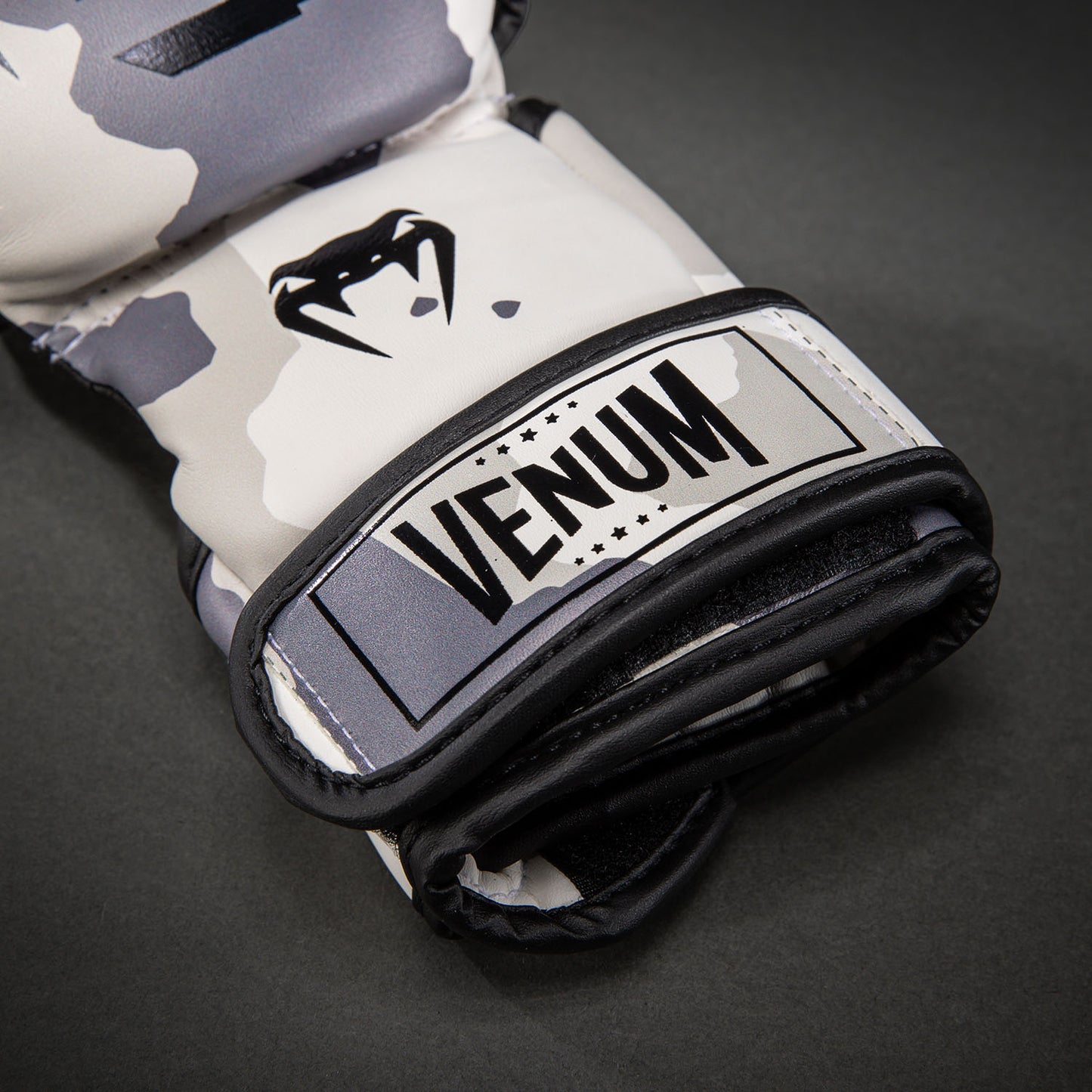 Venum Elite 스파링 글러브 - 화이트/라이트 그레이