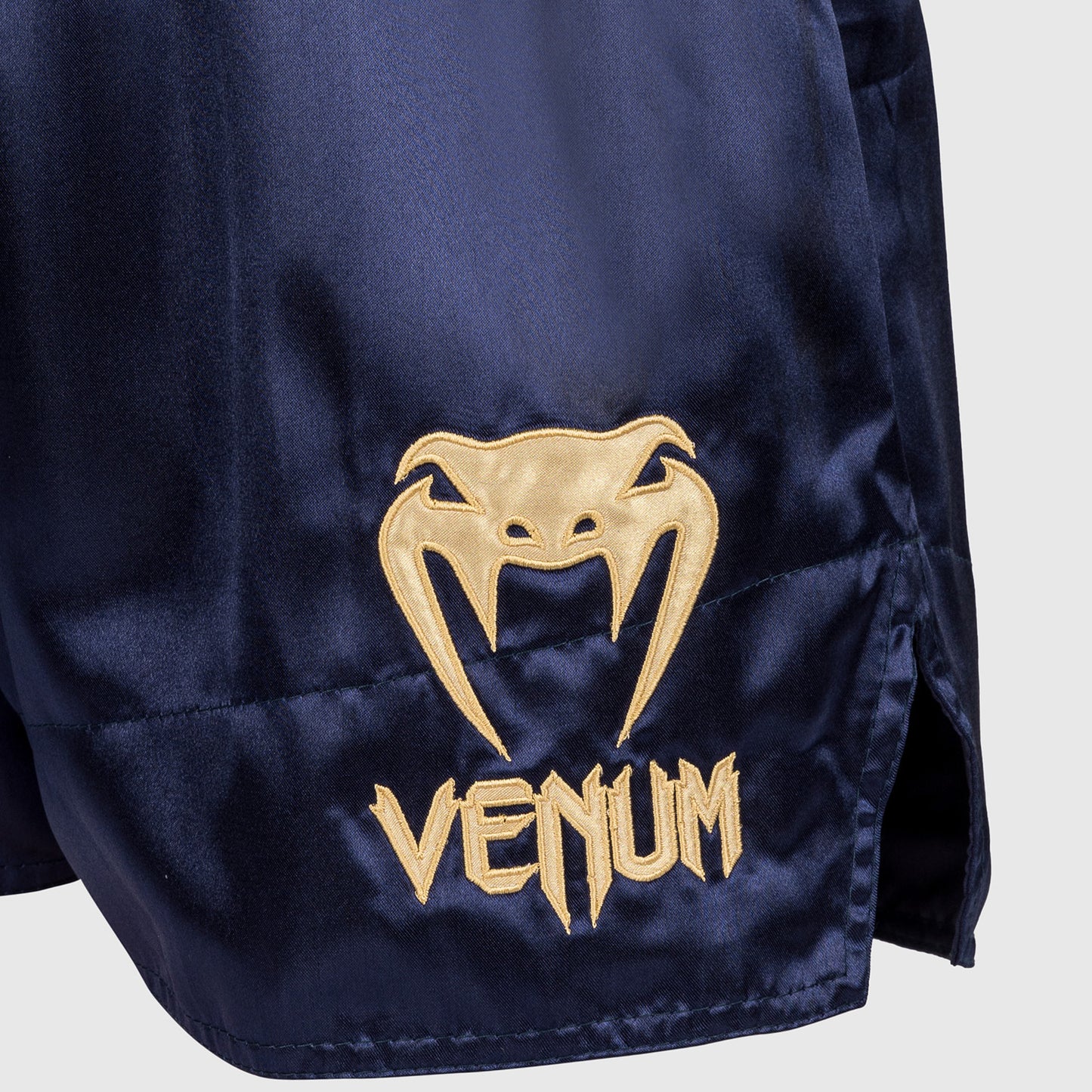 Venum Classic 무에타이 쇼츠 – 네이비 블루/골드