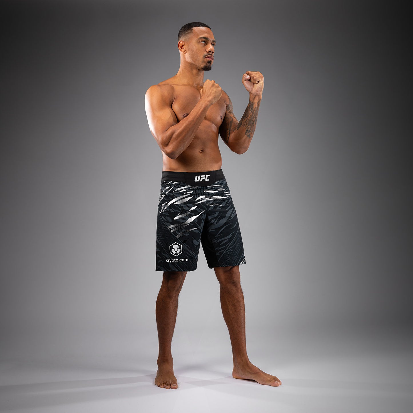 UFC Fusion by Venum 남성용 파이트 쇼츠 – 롱 핏 – 블랙