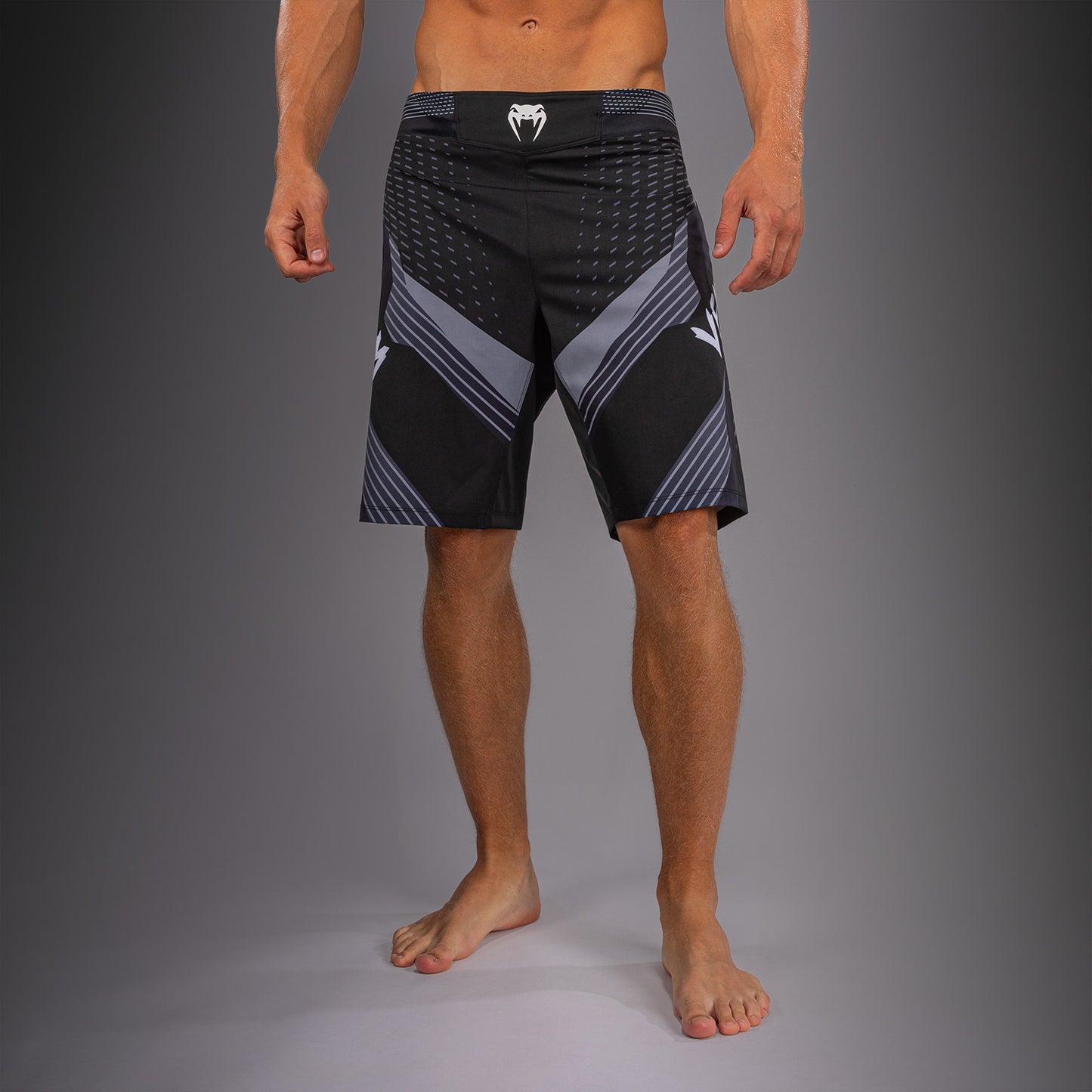 NO-GI 6.0 파이트 쇼츠 – 블랙/화이트