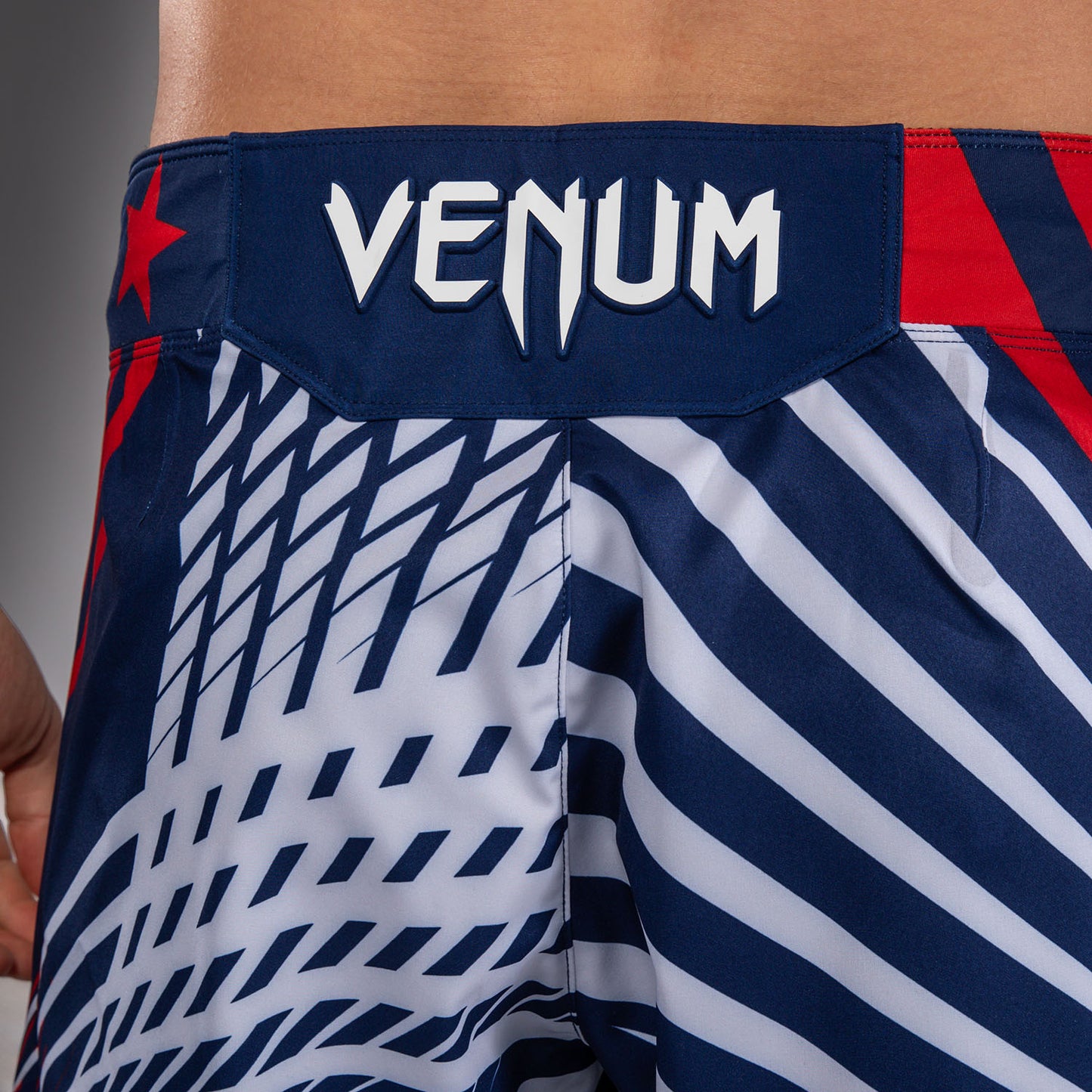 Official UFC Freedom 250 by Venum 남성용 Authentic Fight Night 파이트 쇼츠 쇼트 핏 - 블루