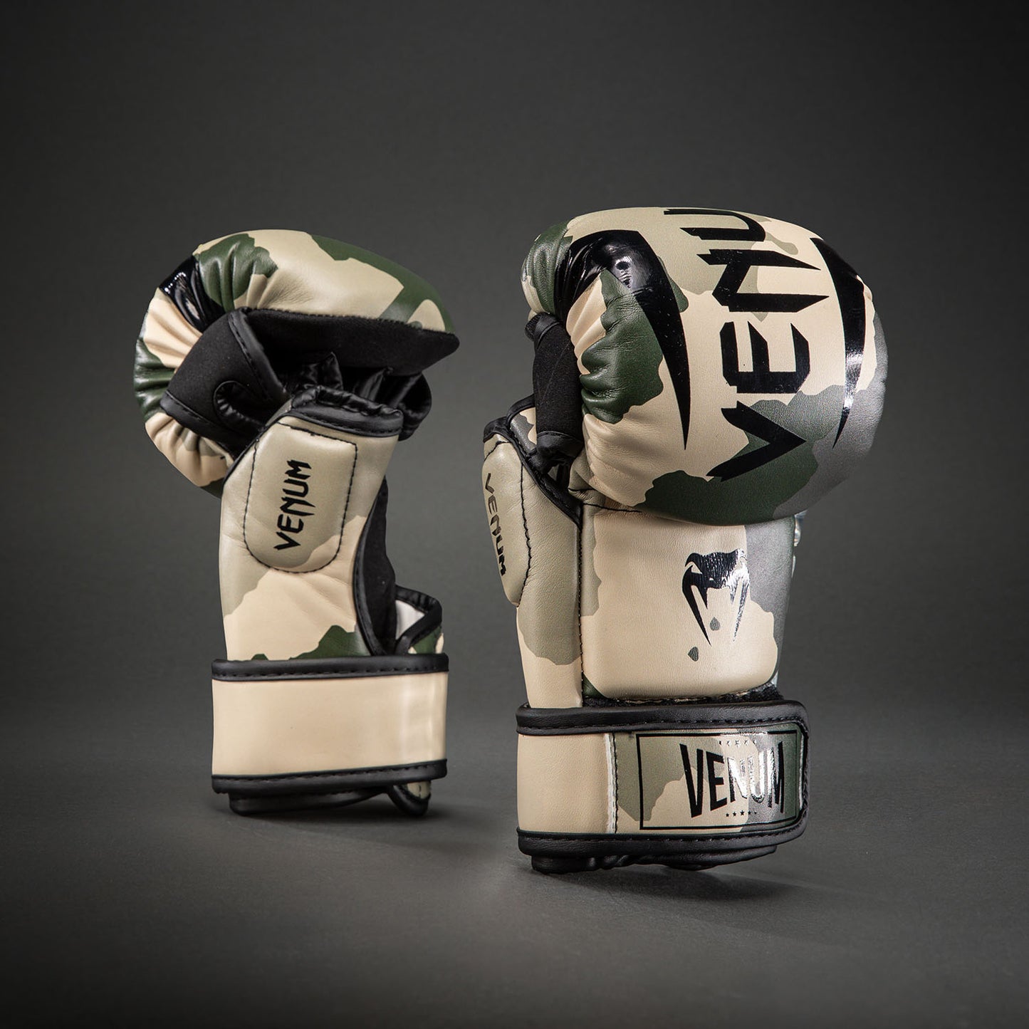 Venum Elite 스파링 글러브 - 카키/오프 화이트