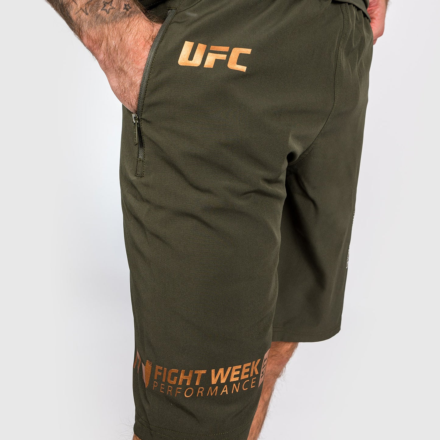 UFC Adrenaline by Venum Fight Week 남성용 퍼포먼스 쇼츠 – 카키/브론즈