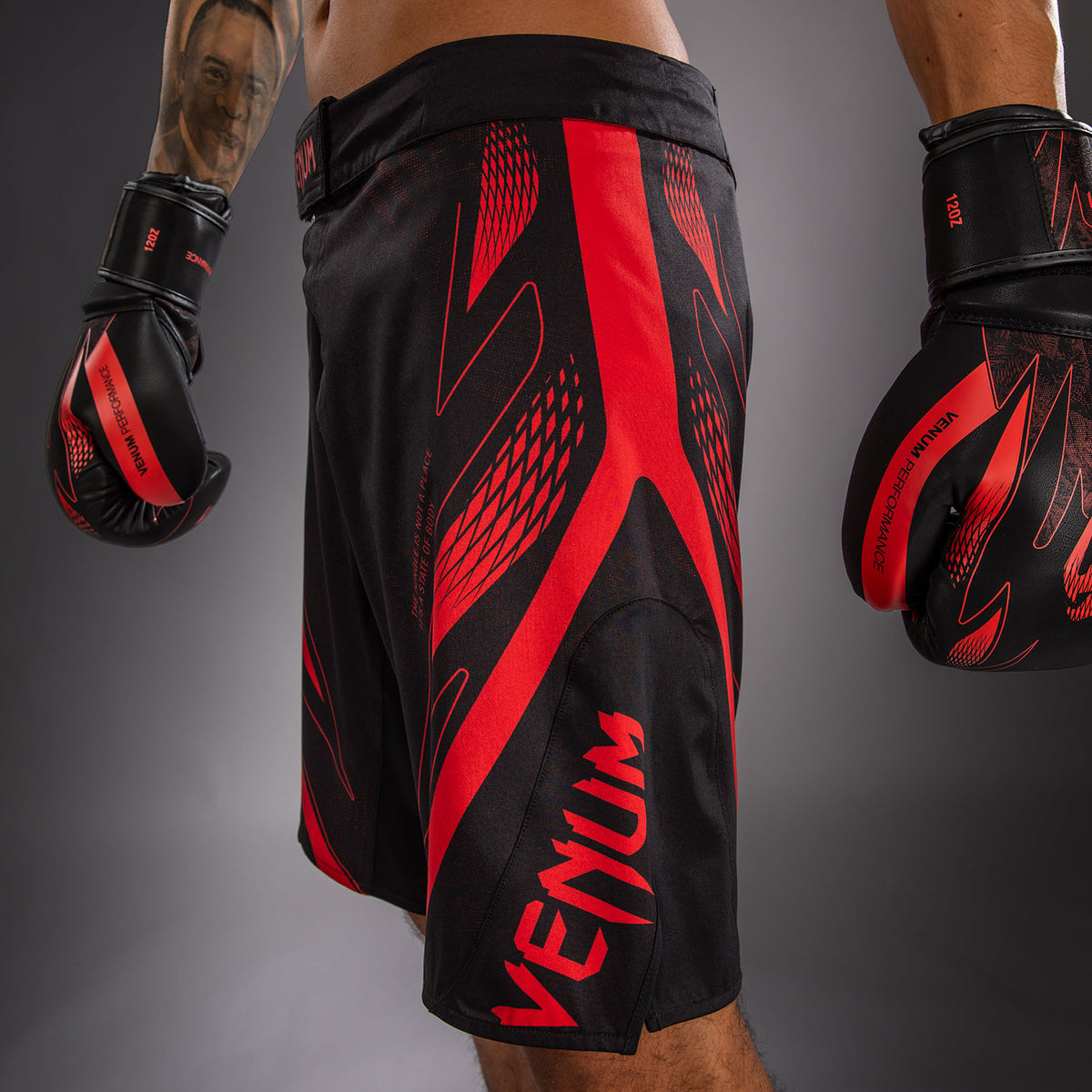 Venum Amazonia Reborn MMA 쇼츠 - 블랙/레드