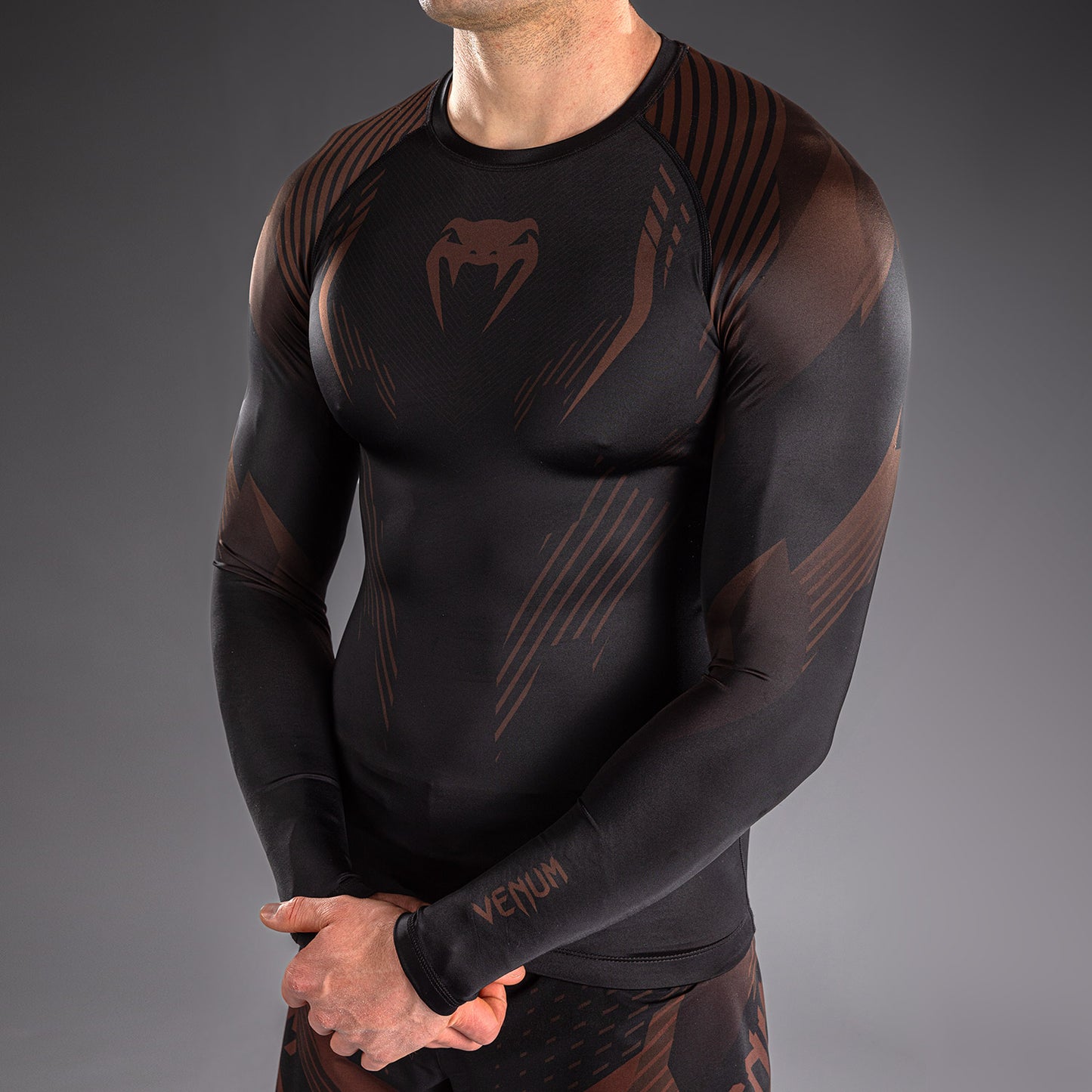 NO-GI 6.0 긴팔 래쉬가드 – 블랙/브라운