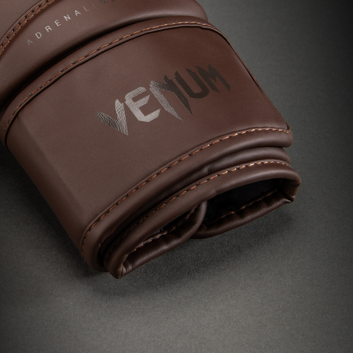 Venum Contender 1.5 복싱 글러브 - 다크 브라운