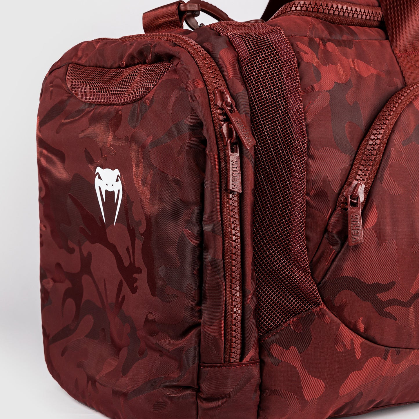 Venum Trainer Lite 스포츠백 (48L) – 카모/버건디
