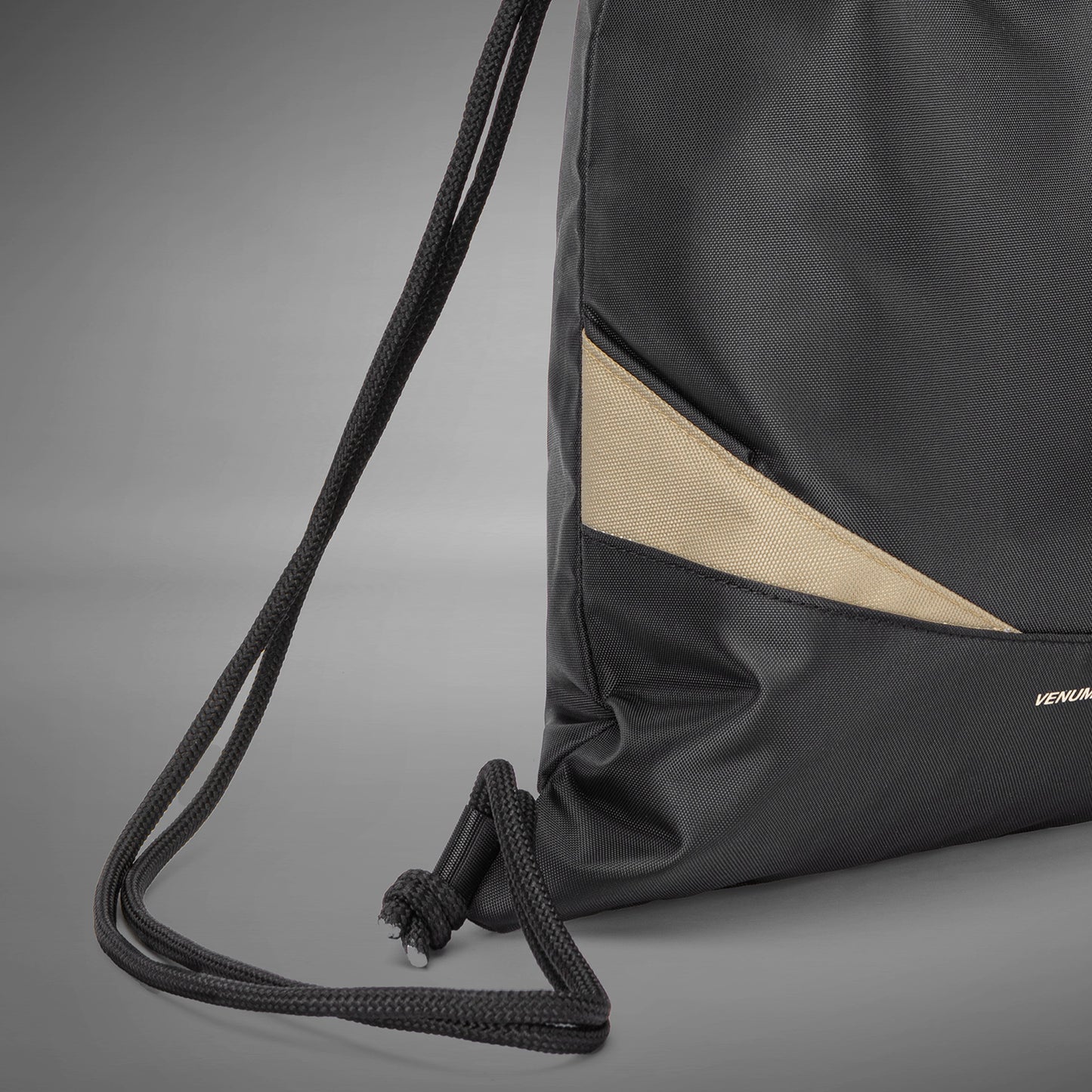 Venum Evo 2 드로우스트링 백 (15-20L) – 블랙/샌드