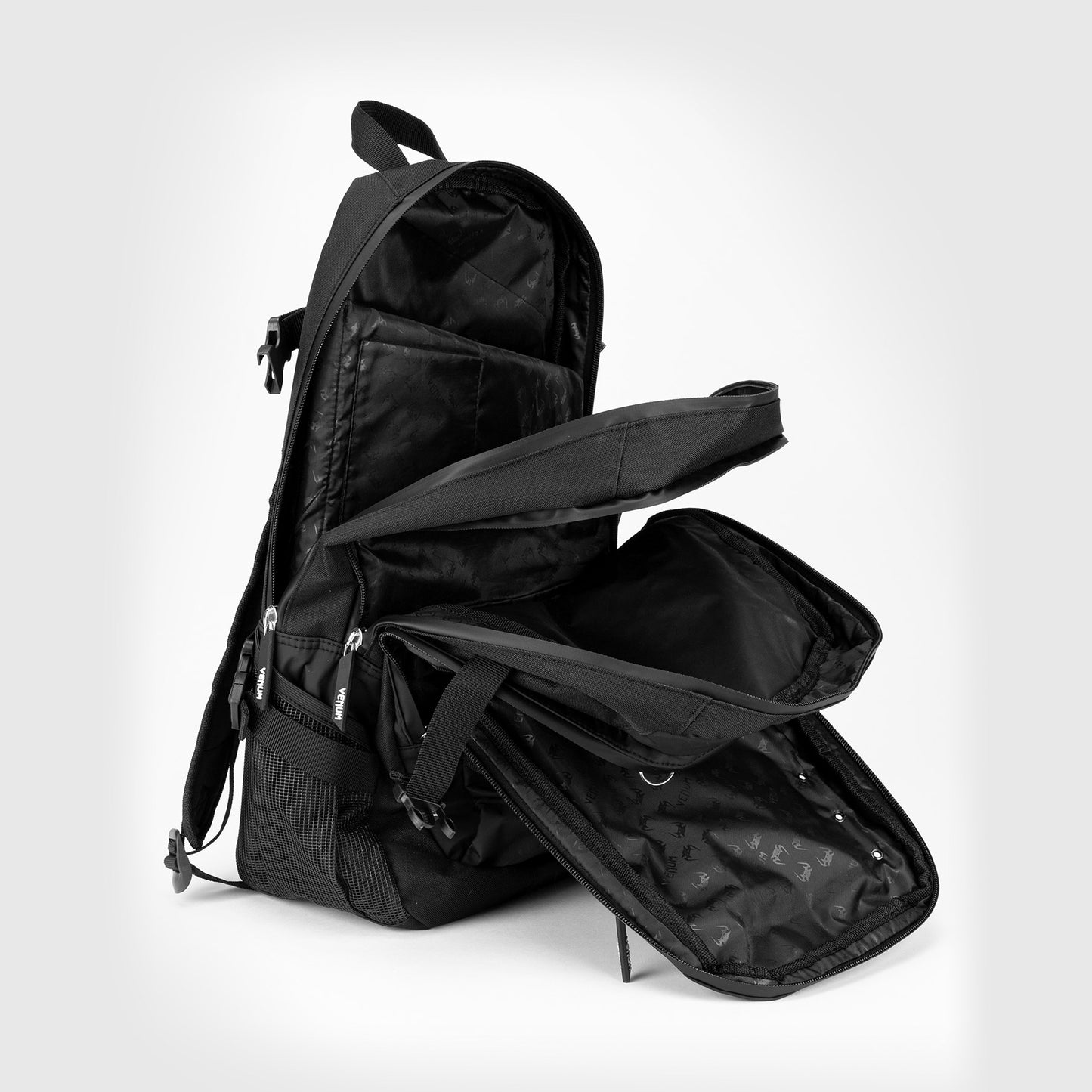 Venum Challenger Pro Evo 백팩 (20-25L) – 블랙