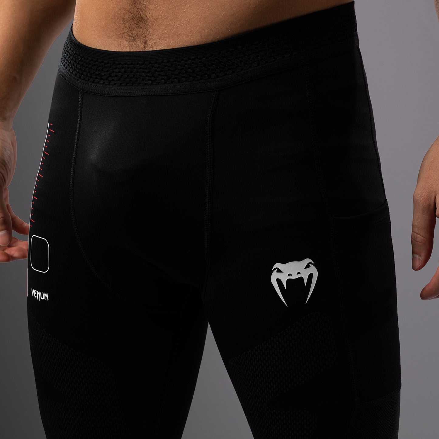 Venum Tactical XT 스패츠 – 블랙/파이어 레드