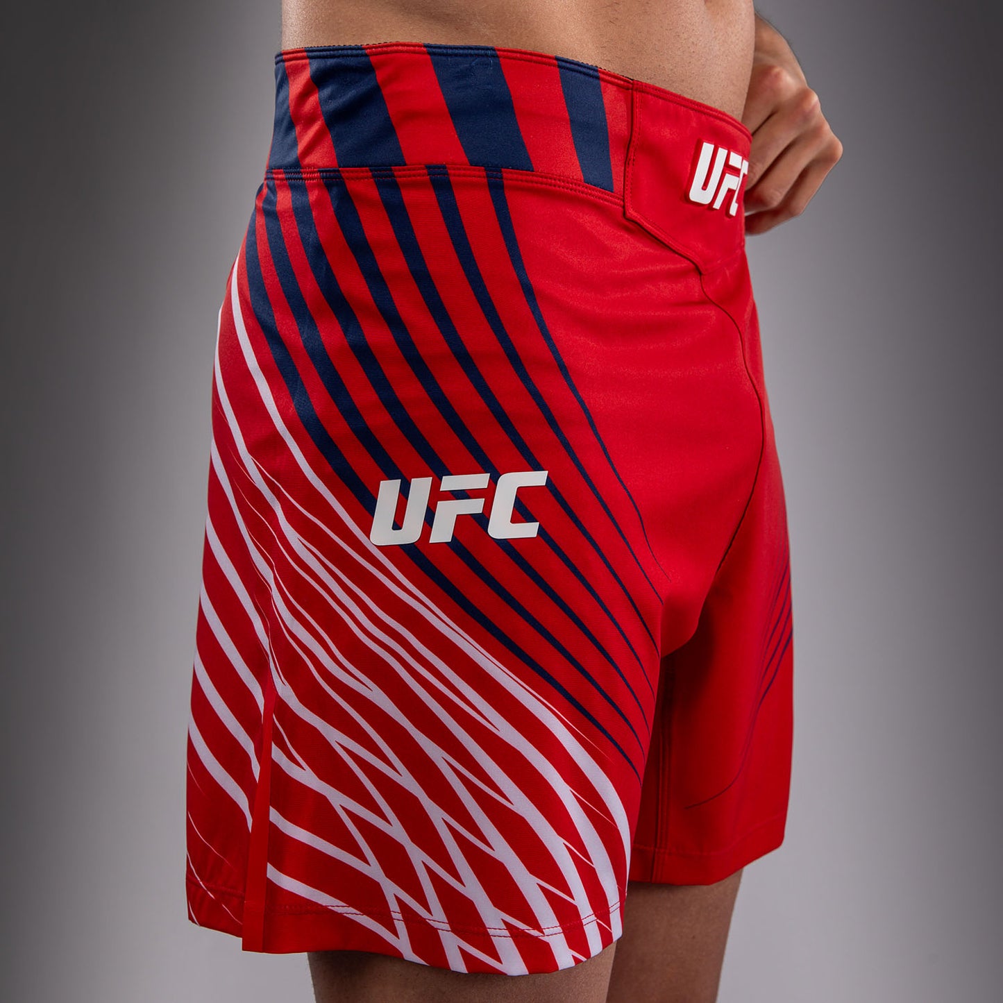 Official UFC Freedom 250 by Venum 남성용 Authentic Fight Night 파이트 쇼츠 쇼트 핏 - 레드
