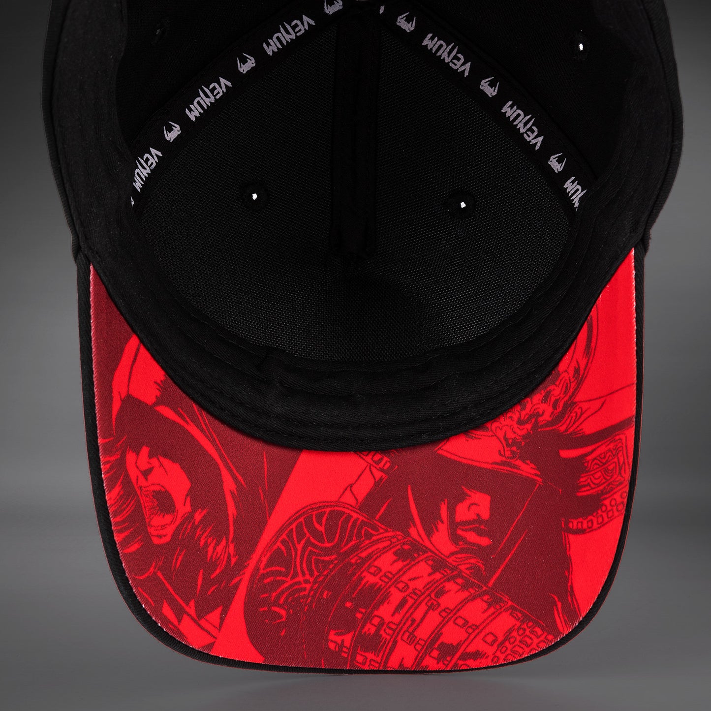 Venum x Assassin's Creed Shadows 캡 – 블랙