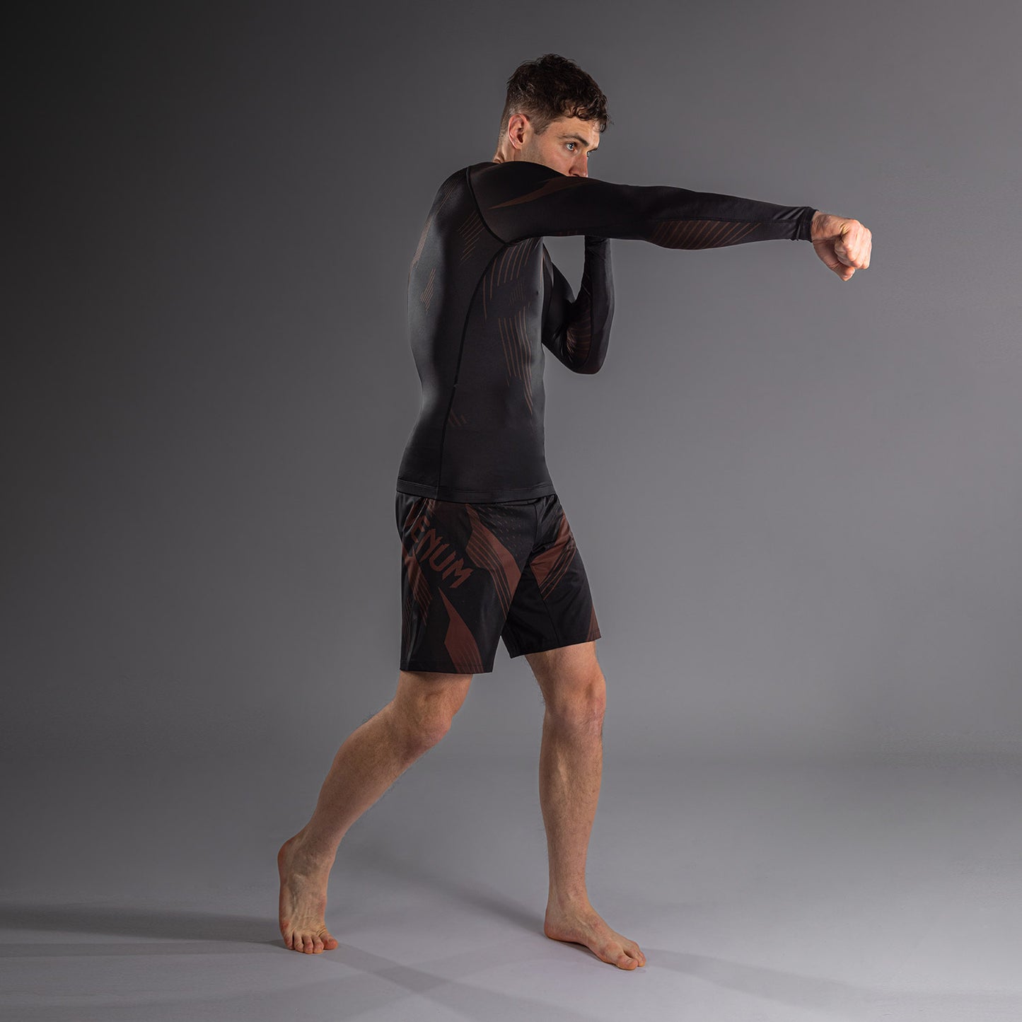NO-GI 6.0 긴팔 래쉬가드 – 블랙/브라운