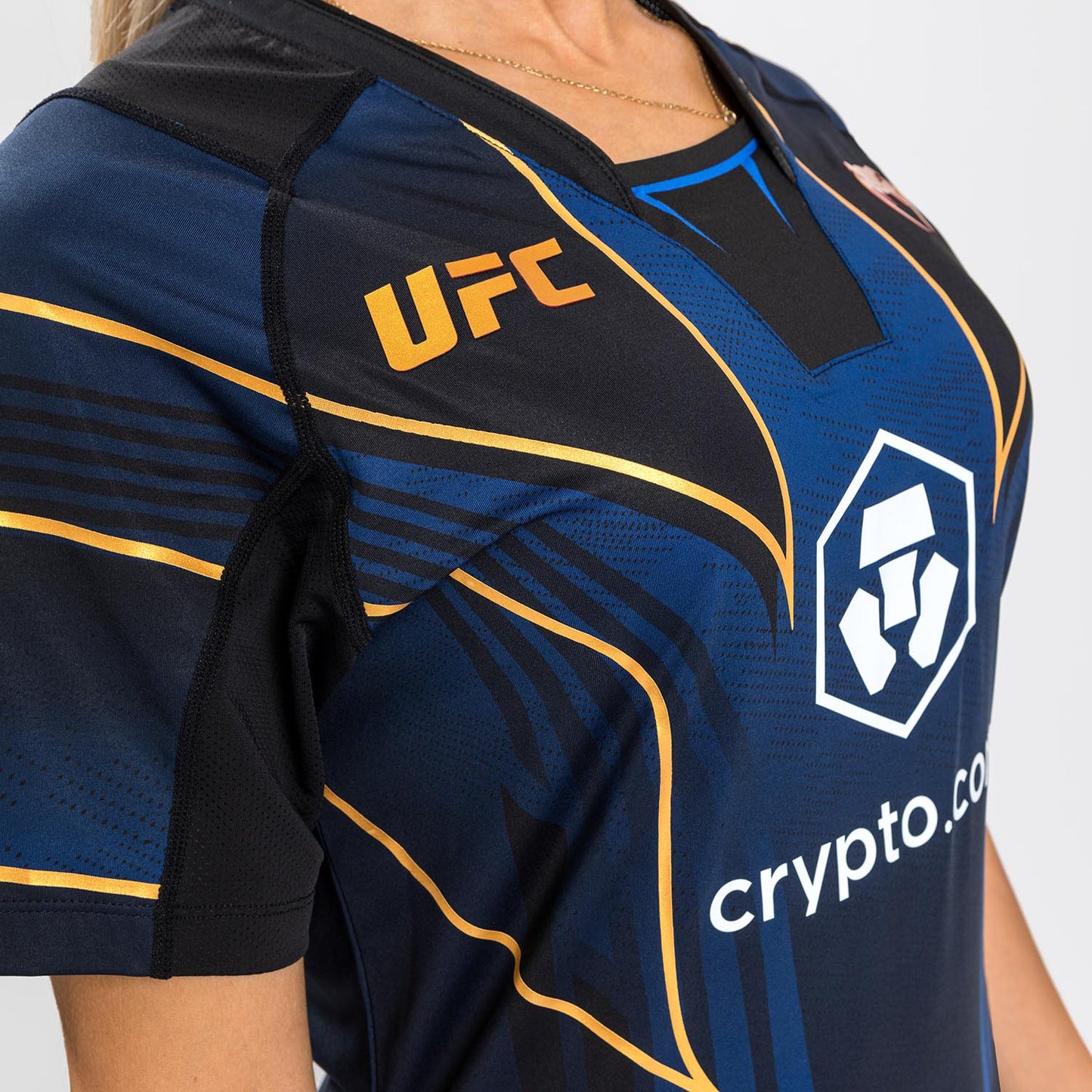UFC Authentic Fight Night 2.0 Kit By Venum 여성용 워크아웃 저지 – 미드나잇 에디션 – 챔피언