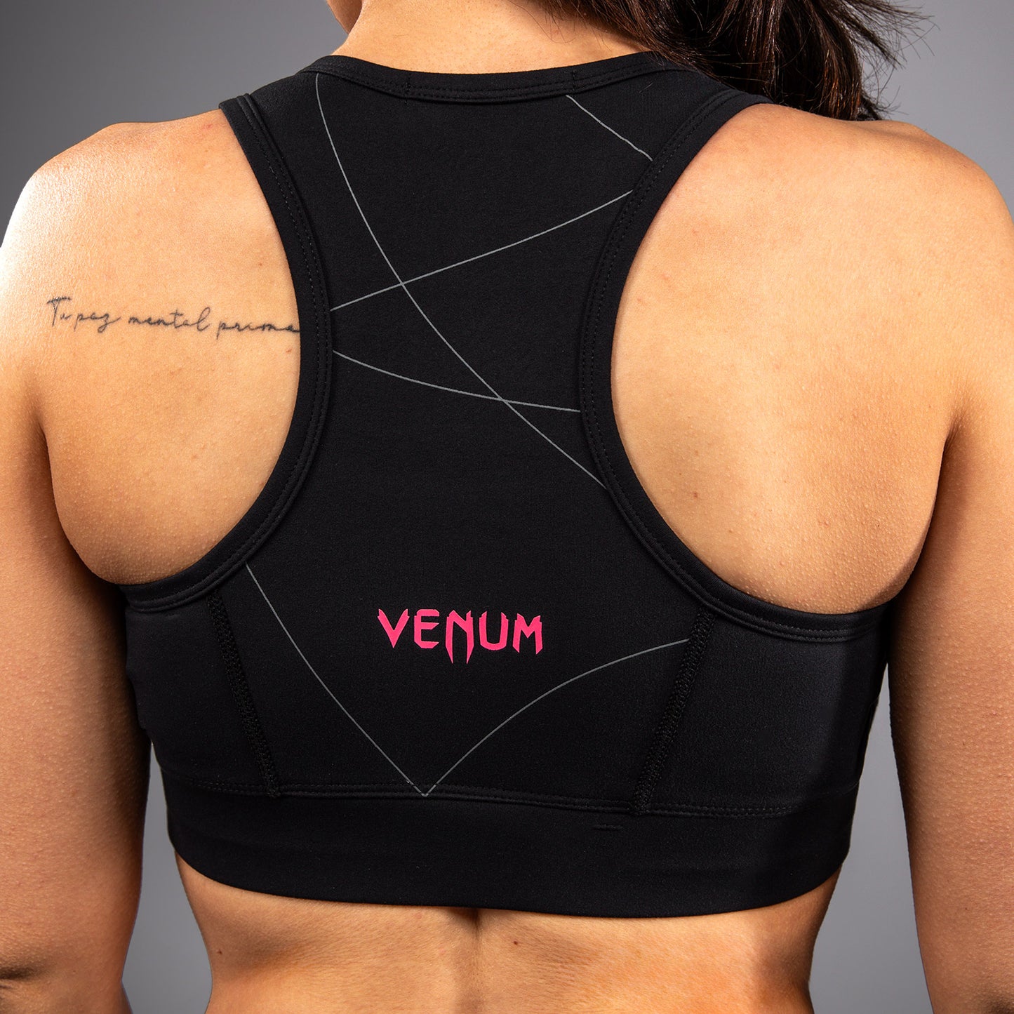 Venum Tactical XT 스포츠 브라 – 블랙/스톰 그레이