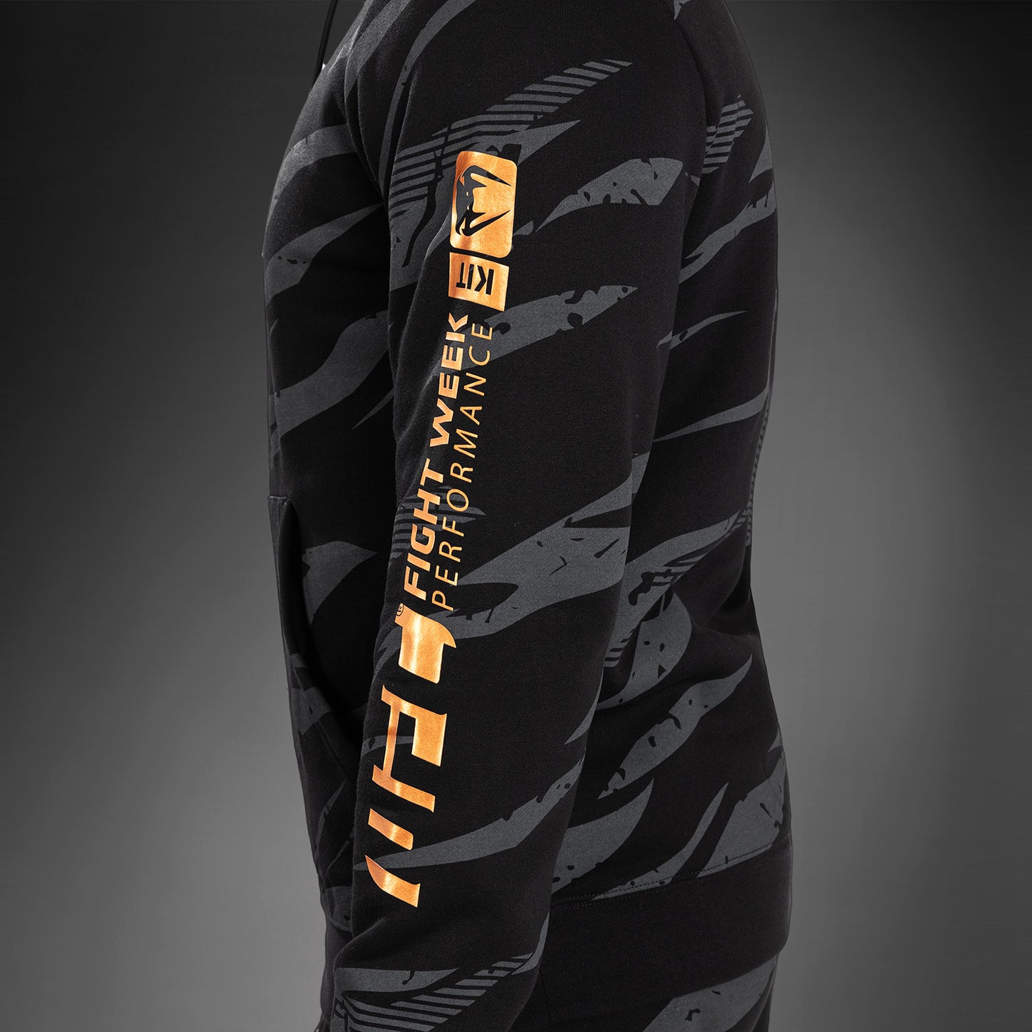 UFC Adrenaline by Venum Fight Week 남성용 풀오버 후디 – 어반 카모