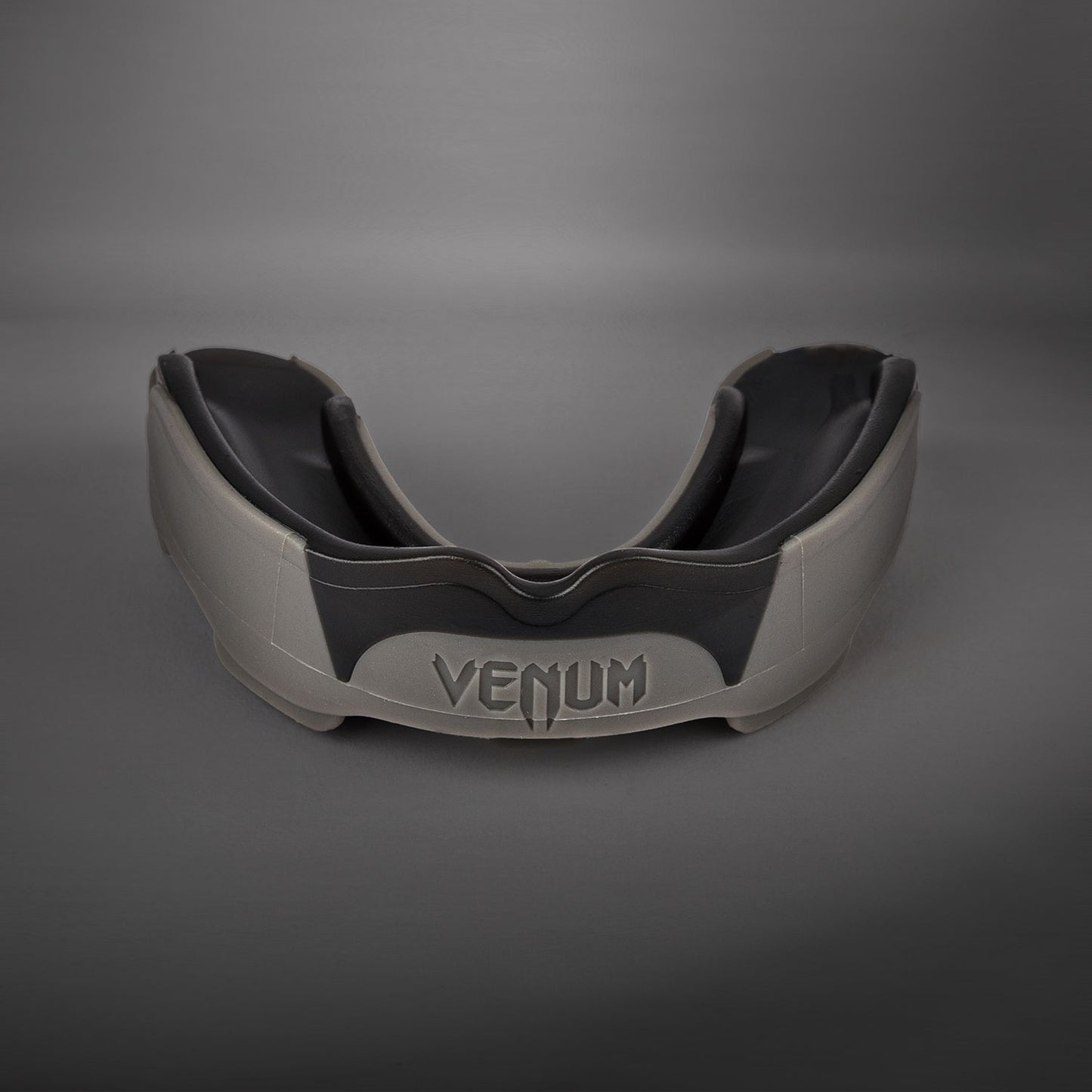 Venum Predator 마우스피스