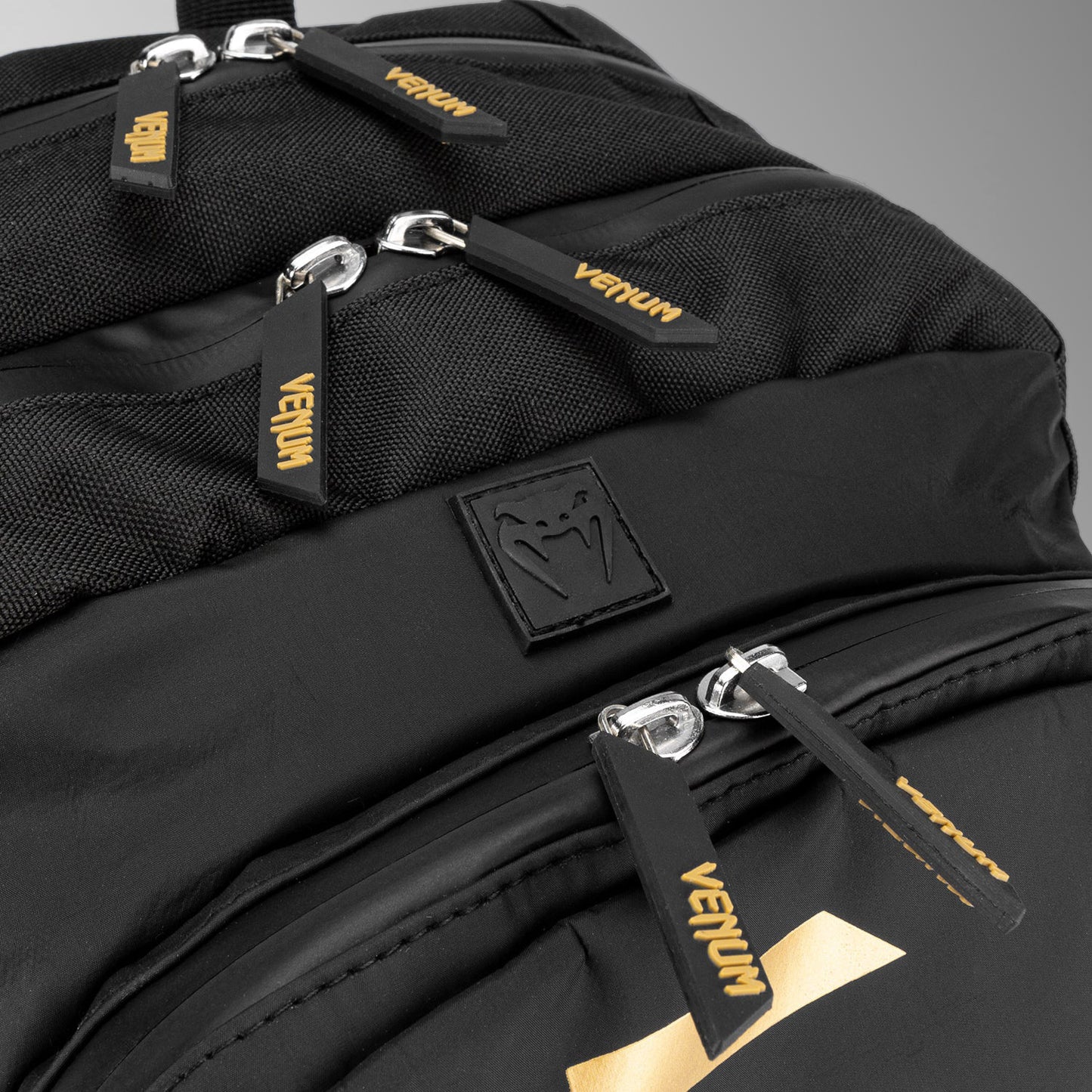 Venum Challenger Pro Evo 백팩 (20-25L) – 블랙/골드