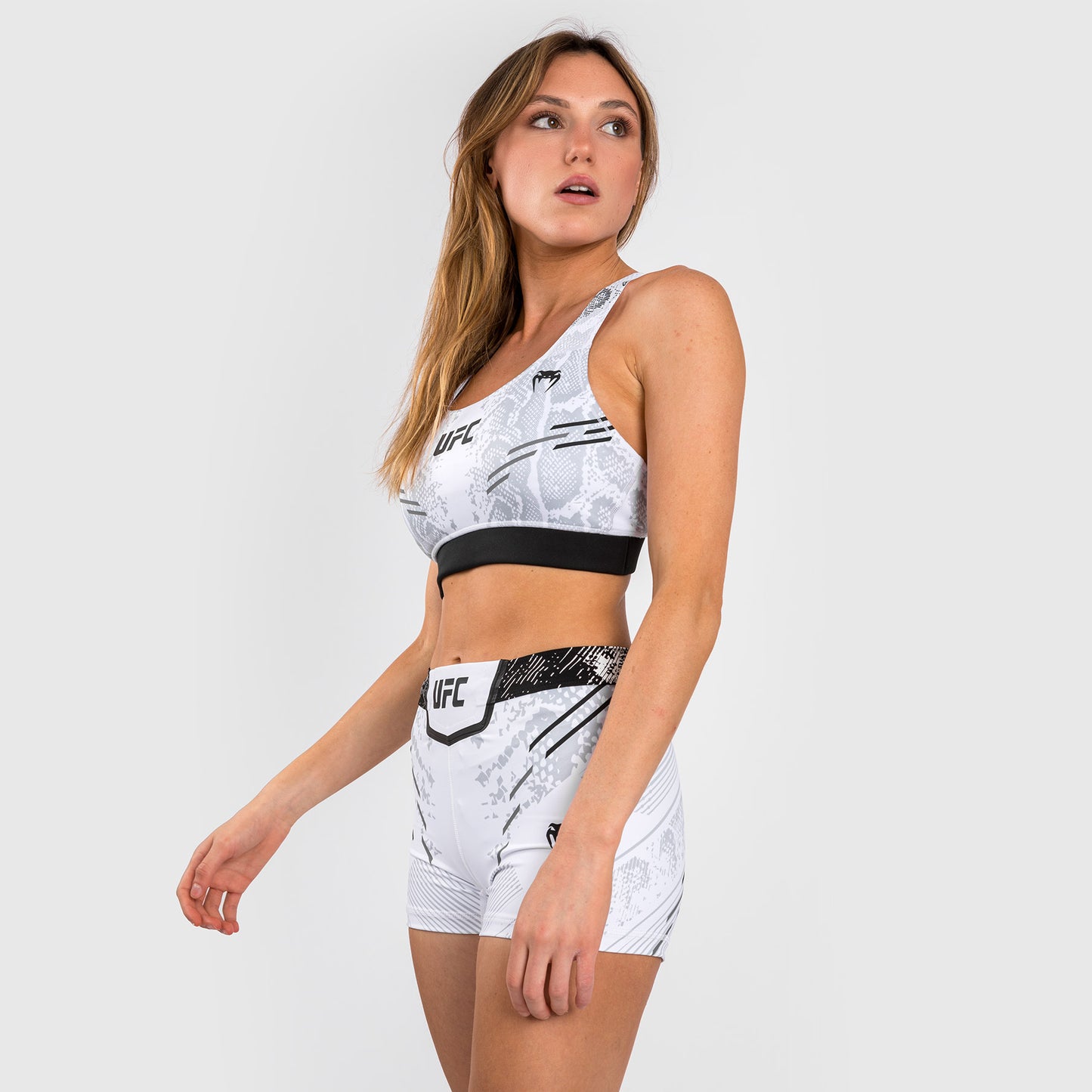 UFC Adrenaline by Venum Authentic Fight Night 여성용 스포츠 브라 – 화이트