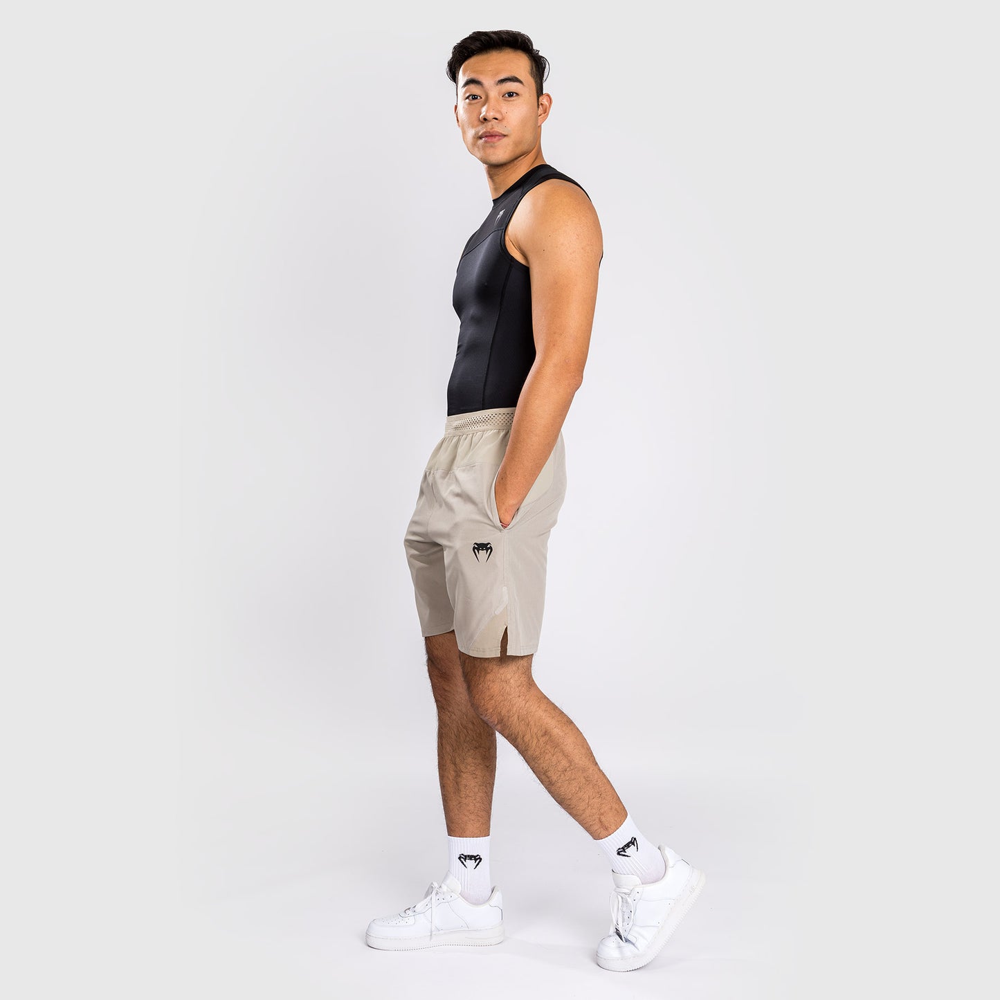 Venum G-Fit 에어 트레이닝 쇼츠 – 샌드