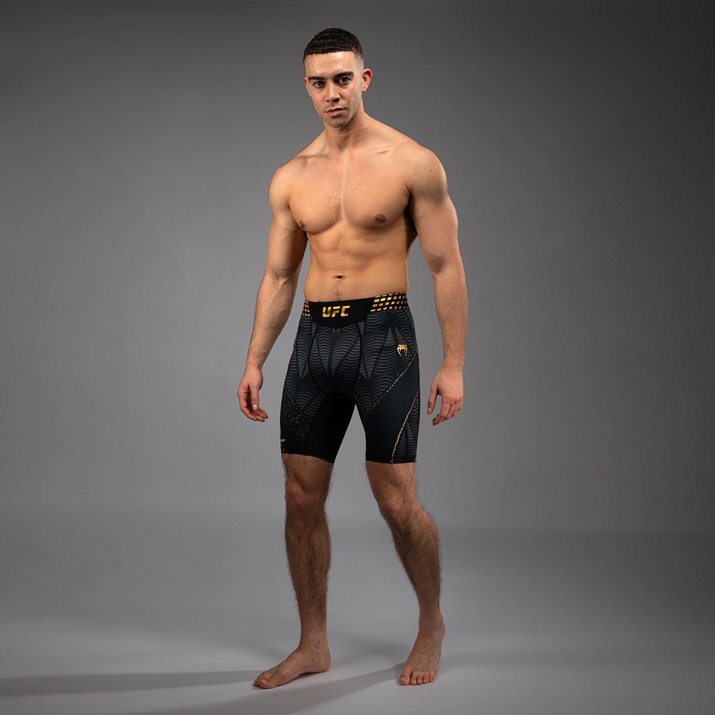 남성용 UFC Zenith by Venum Champion 오센틱 파이트 나이트 발리 투도 쇼츠