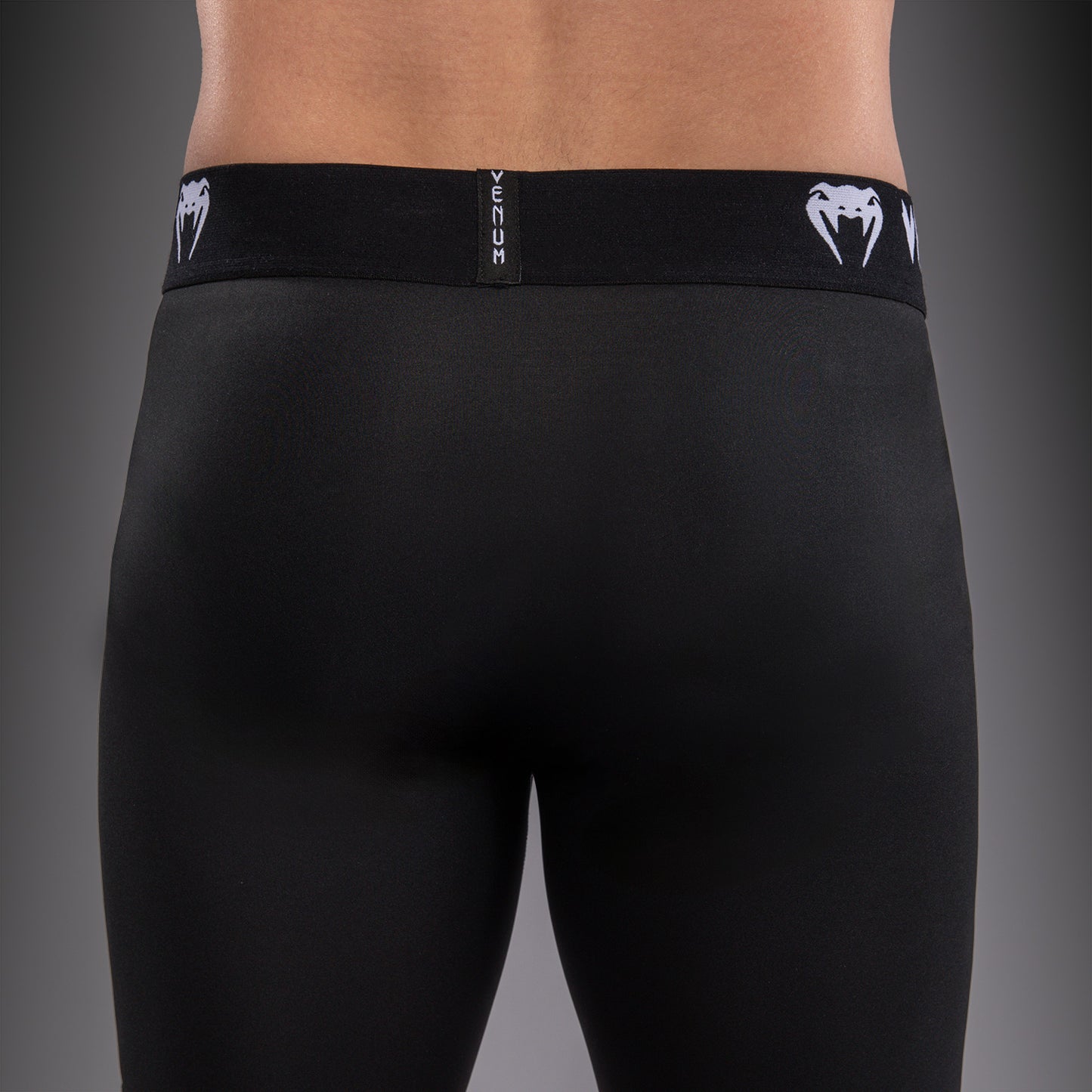Venum UFC Unity by Venum Authentic Fight Week 남성 기능성 컴프레션 쇼츠 - 블랙
