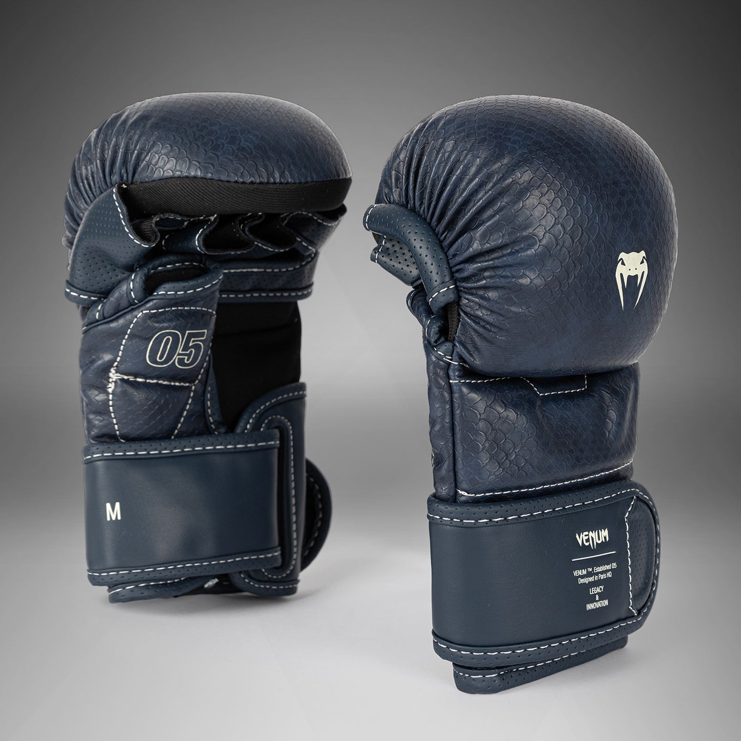 Venum Impact Evo Scales MMA 스파링 글러브 – 미드나잇 블루