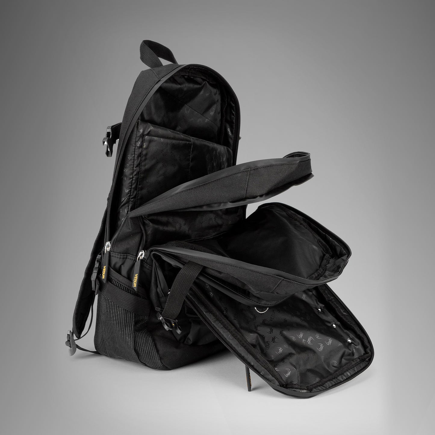 Venum Challenger Pro Evo 백팩 (20-25L) – 블랙/골드