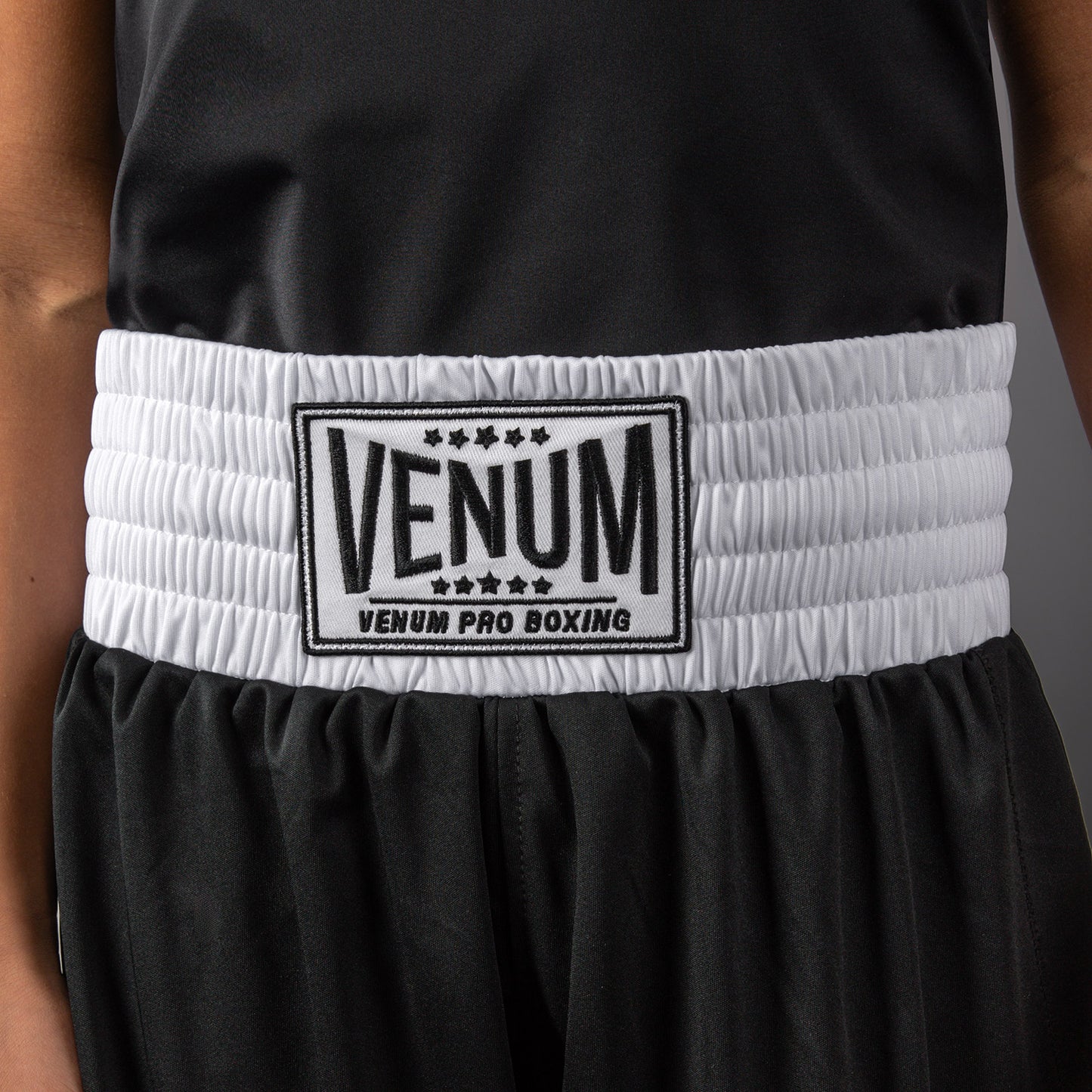 Venum Classic 키즈용 복싱 쇼츠 – 블랙/화이트