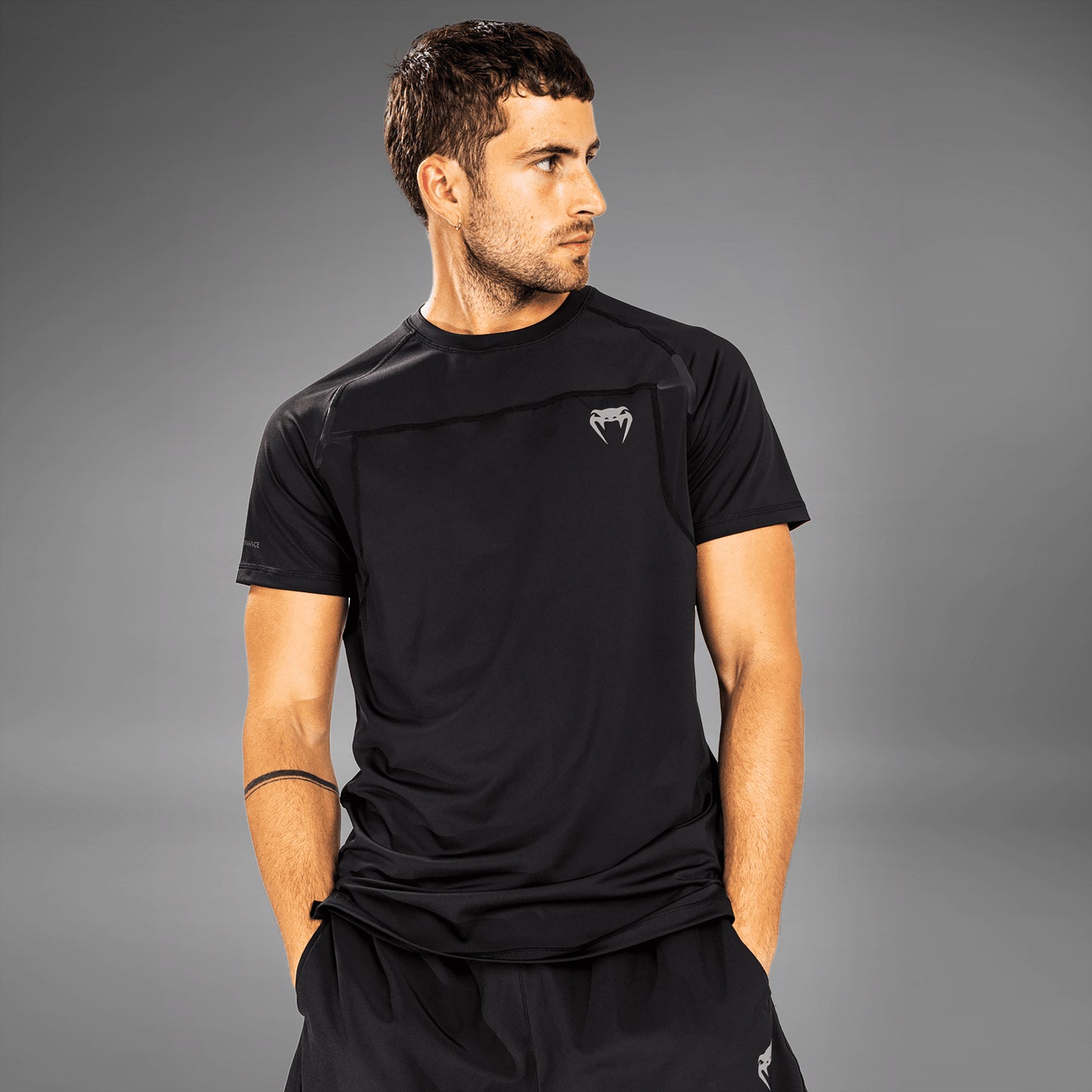 Venum G-Fit 에어 드라이 테크 티셔츠 – 블랙