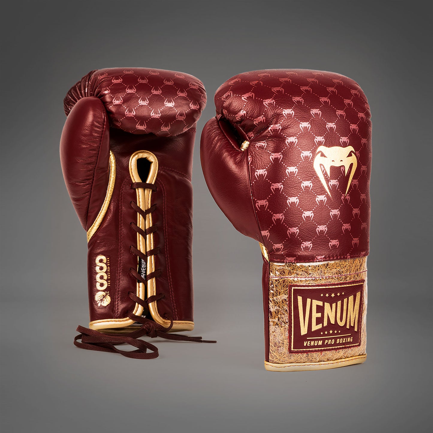 Venum Coco Monogram Pro 레이스업 복싱 글러브 – 가넷 레드